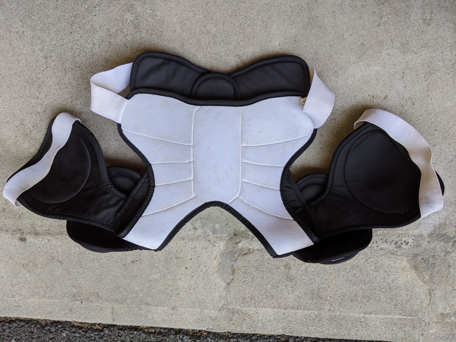 Senior Used Medium Bauer Supreme Classic Shoulder Pads SidelineSwap