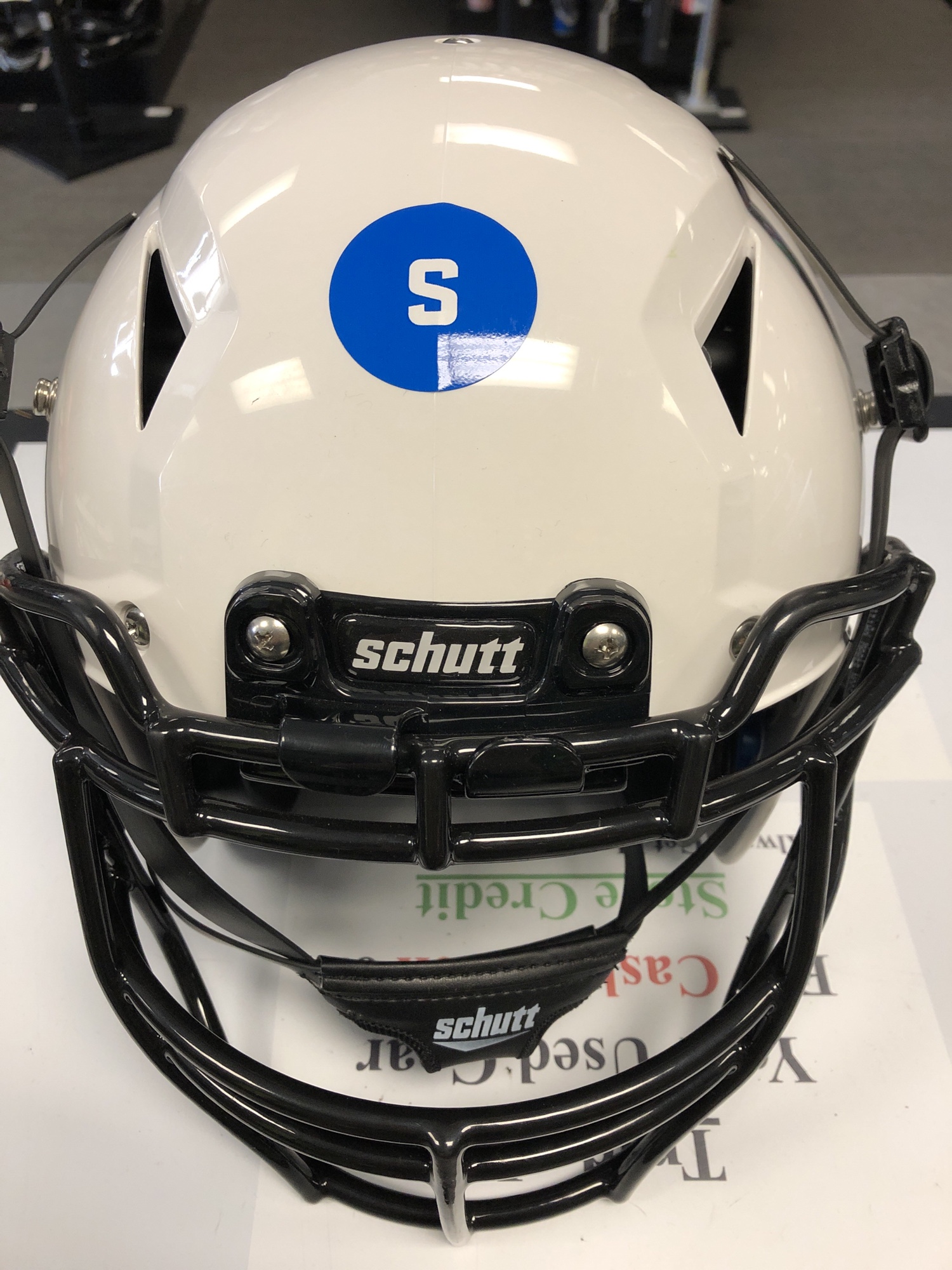 New Small Schutt Vengeance A11 Helmet SidelineSwap