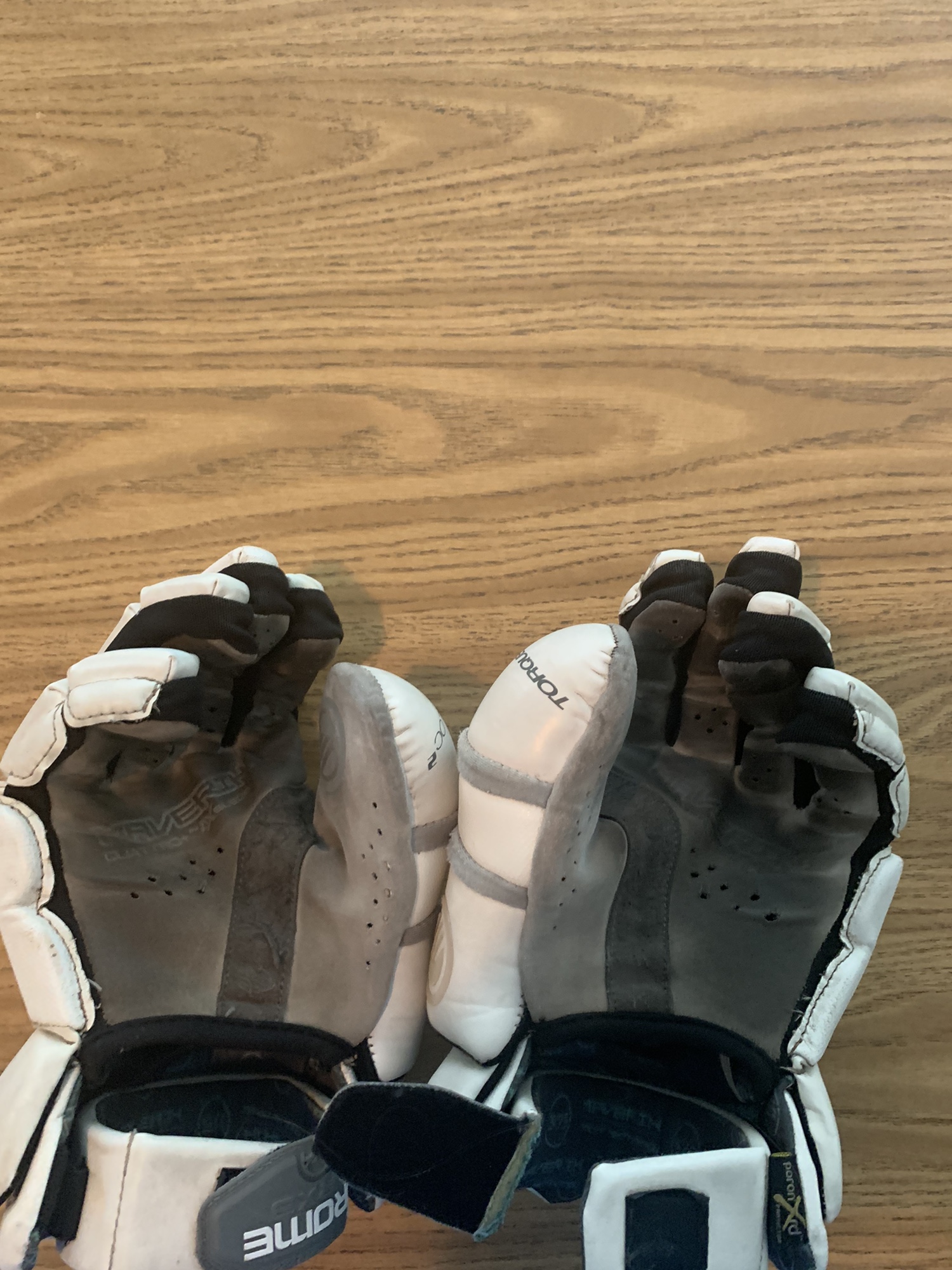 Used Maverik Rome RX3 Goalie Gloves SidelineSwap