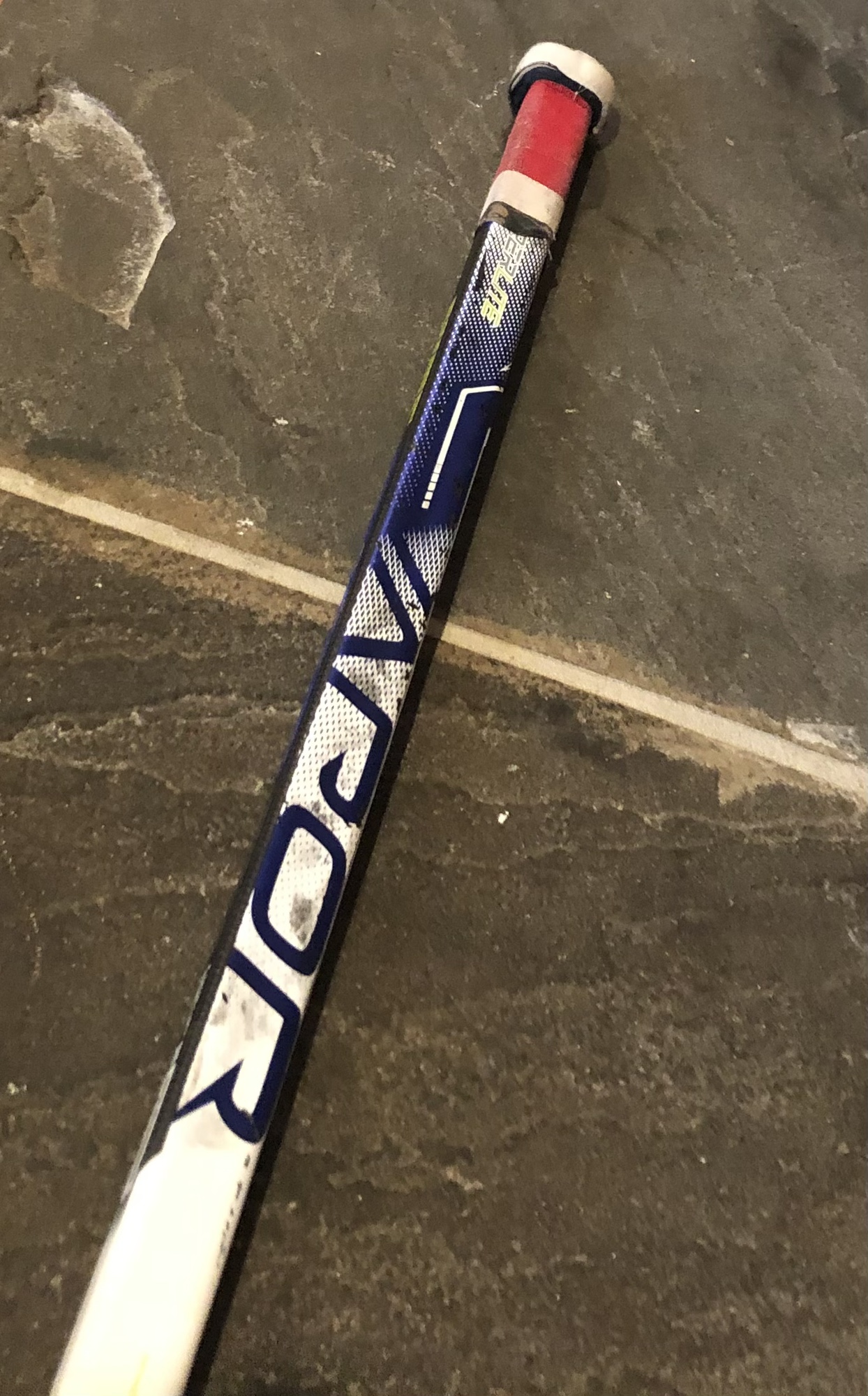 Intermediate Bauer Regular Hyperlite Goalie Stick 23" Paddle in Blue