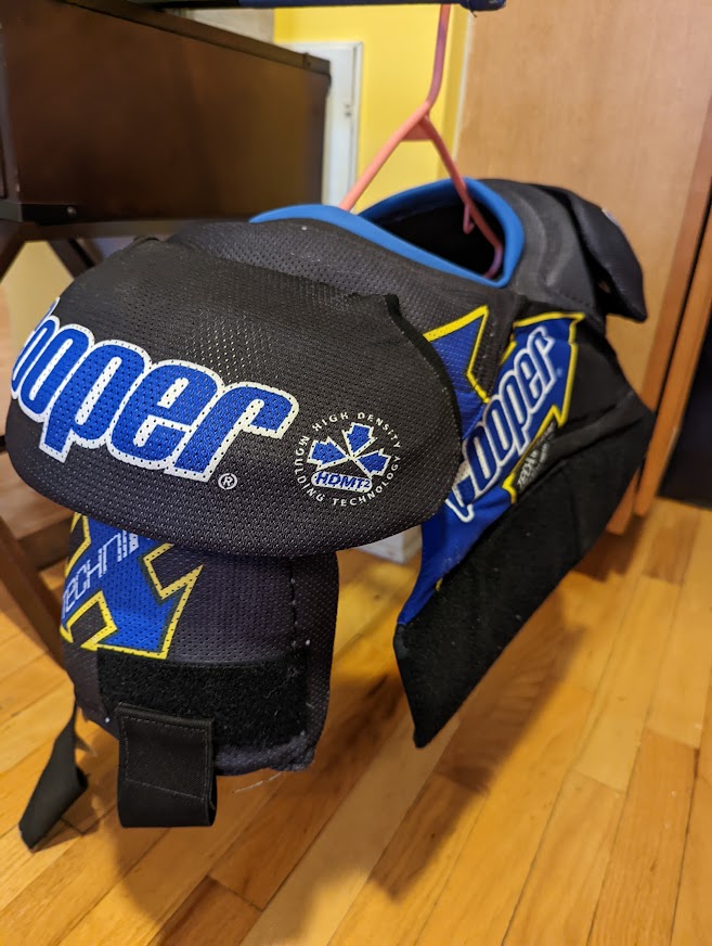 Used Cooper Techniflex Senior Extra Large Shoulder Pads SidelineSwap