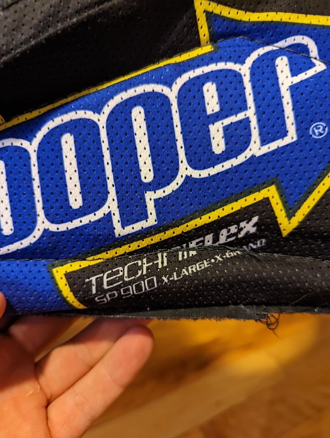 Used Cooper Techniflex Senior Extra Large Shoulder Pads SidelineSwap