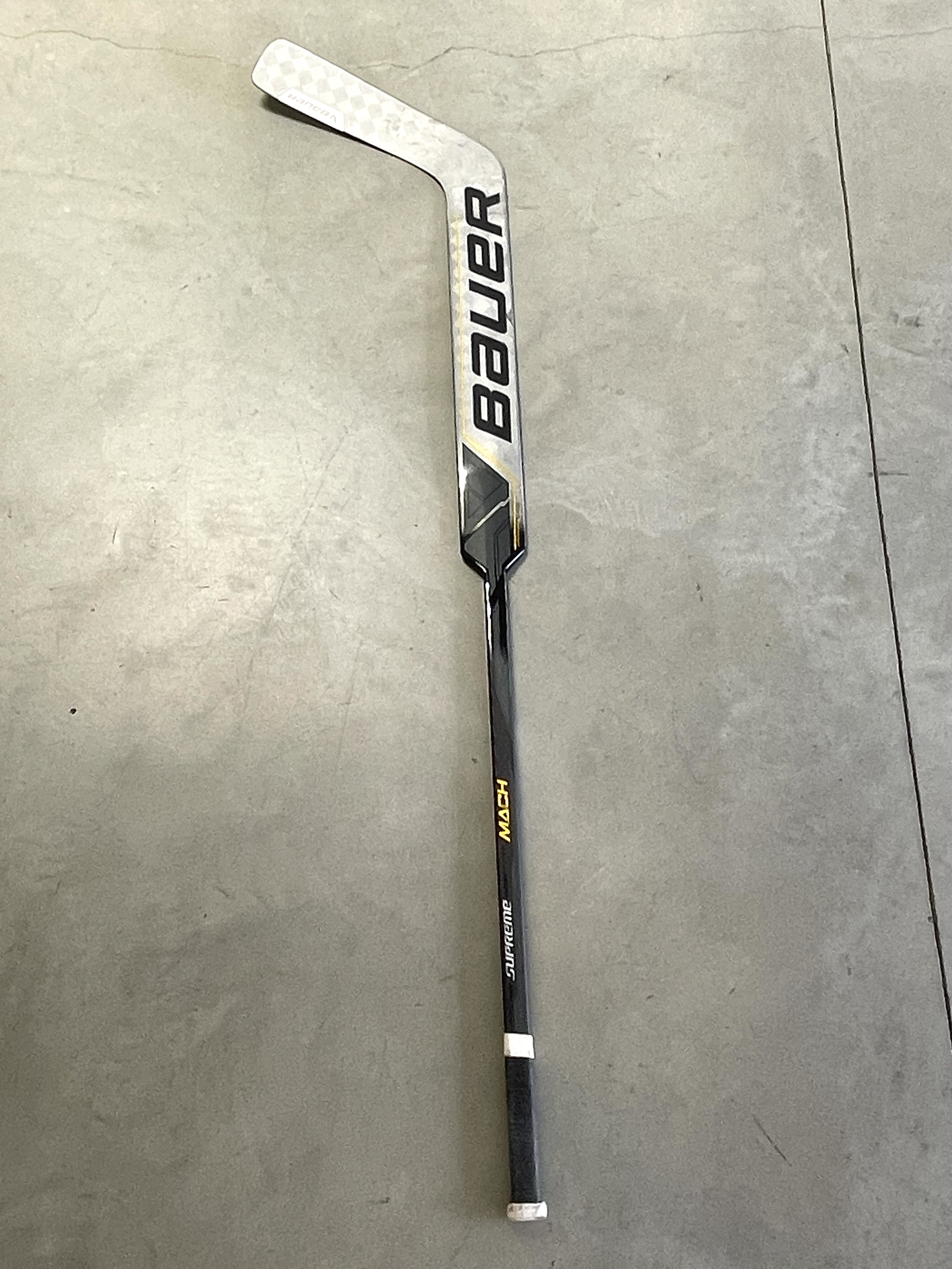 Senior Bauer Regular Supreme Mach Goalie Stick 25" Paddle p34 LIKE NEW
