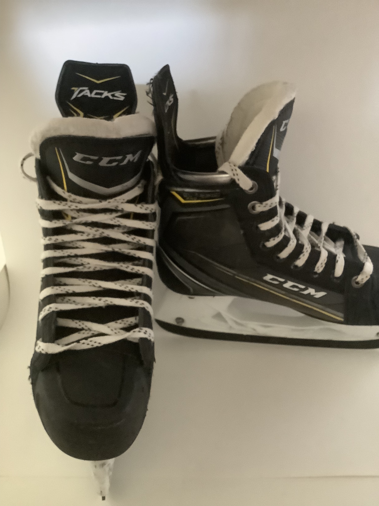 CCM Tacks Classic Pro+ Skates With SpeedBlade Black SidelineSwap