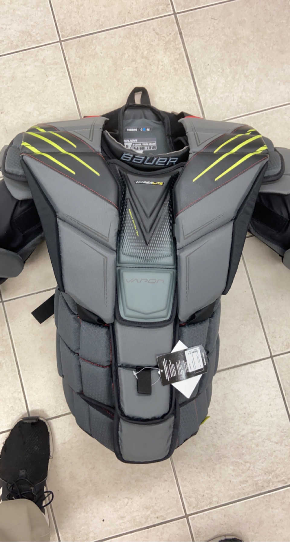 New XL Bauer Hyperlite Goalie Chest Protector SidelineSwap