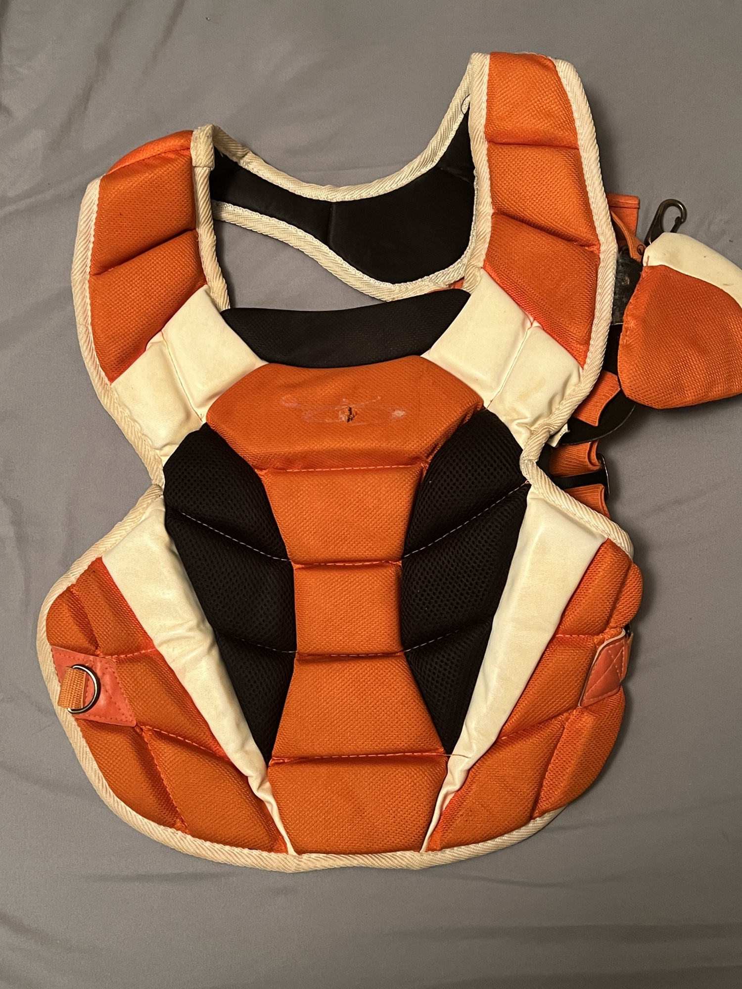 Used BoomBah CHEST PROTECTOR Y14 Orange/Black/White SidelineSwap
