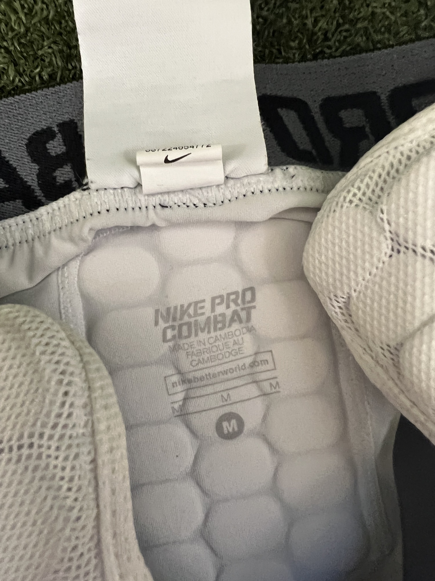 Nike Girdle (10143) SidelineSwap