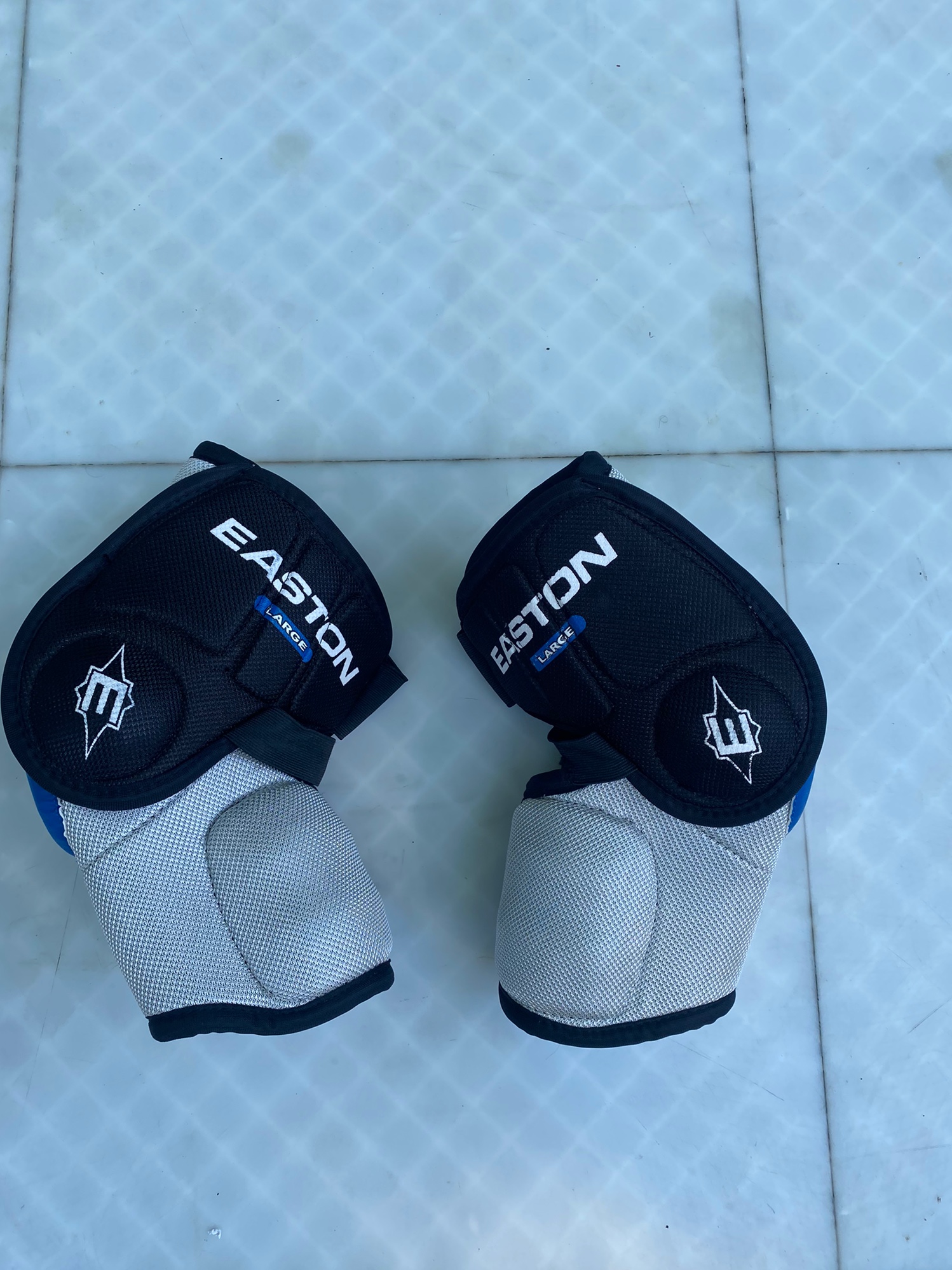 Senior Large Easton Synergy Elbow Pads SidelineSwap
