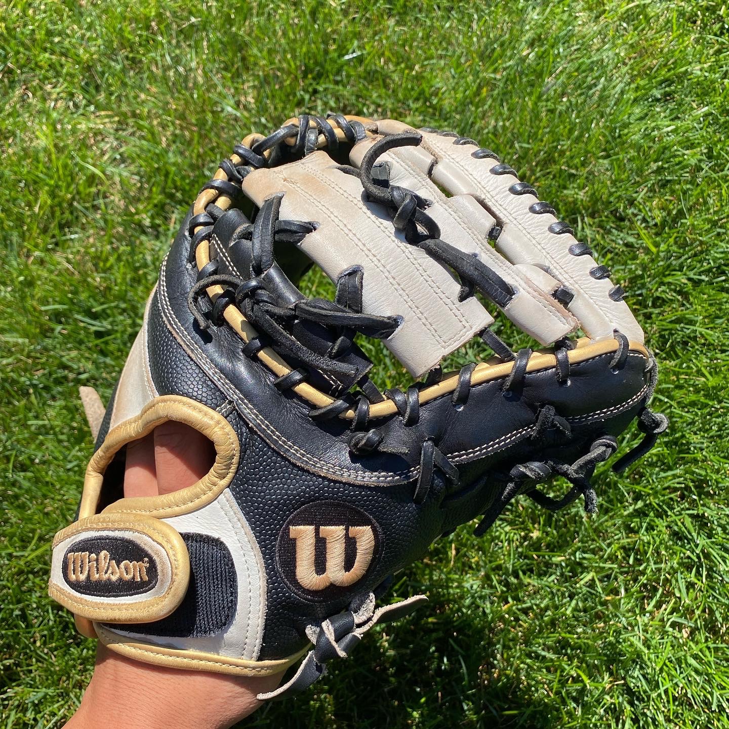 Wilson A2000 first base glove SidelineSwap