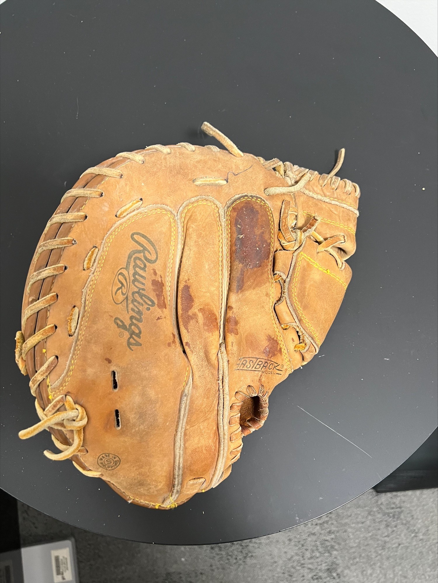 Used Right Hand Throw Rawlings Catcher's RCM30 Baseball Glove 33.5