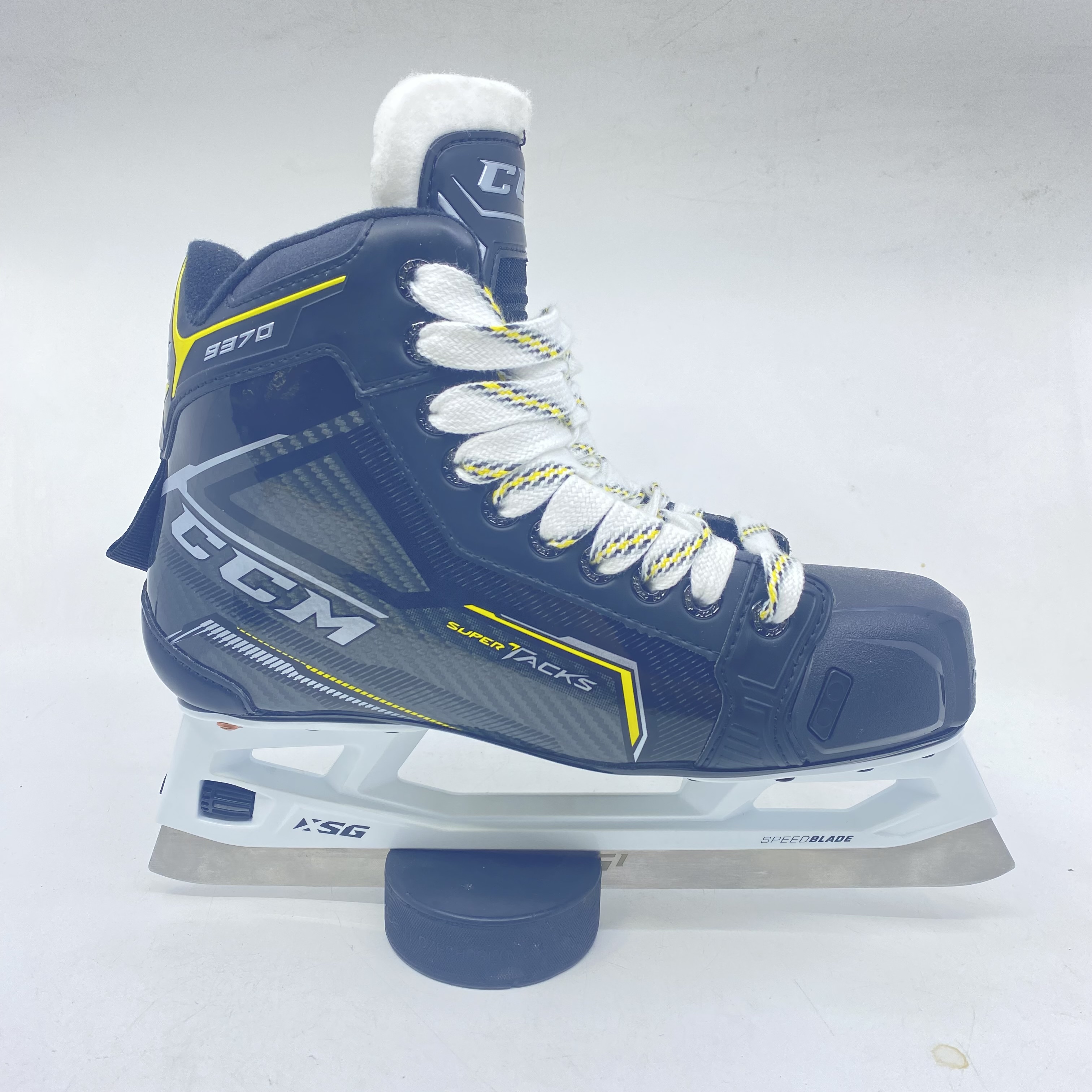 Senior New CCM Super tacks 9370 Hockey Goalie Skates Regular Width Size