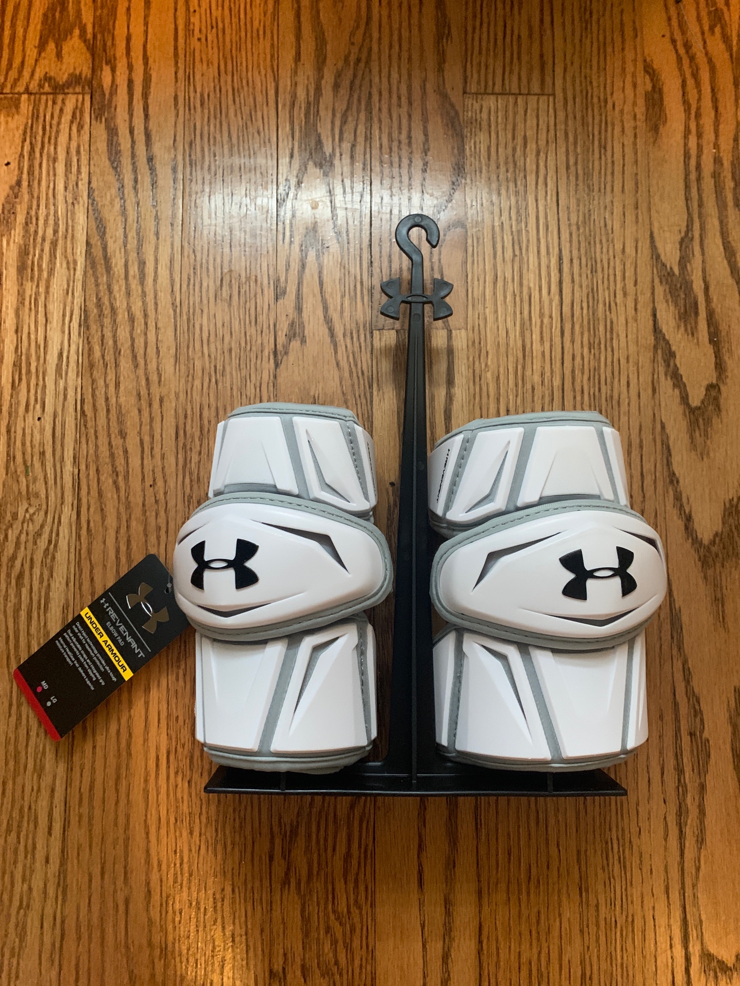 Brand New Under Armor Revenant Arm Pad Medium SidelineSwap