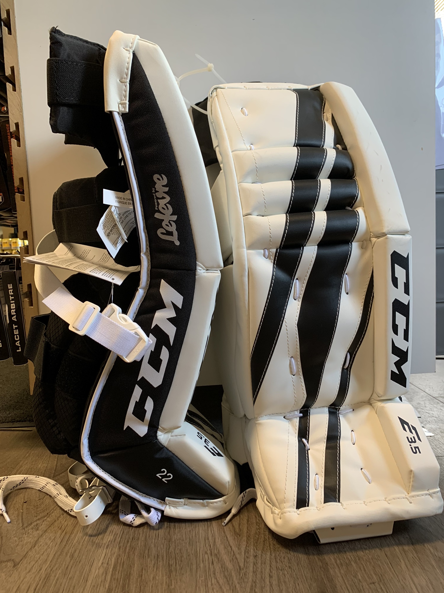 New Ccm Extreme Flex E3.5 youth goalie pads SidelineSwap
