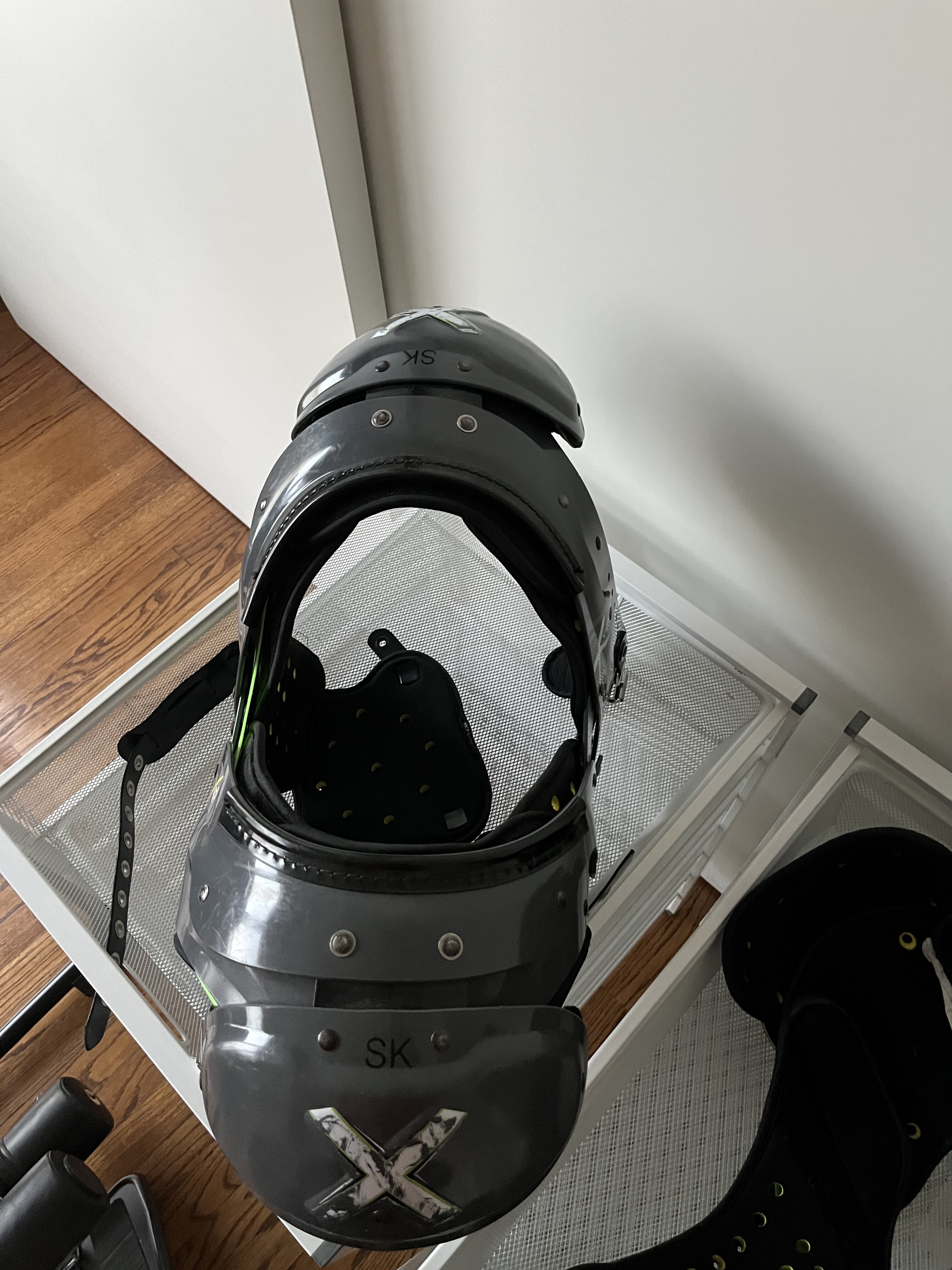 Xtech Shoulder pads SidelineSwap