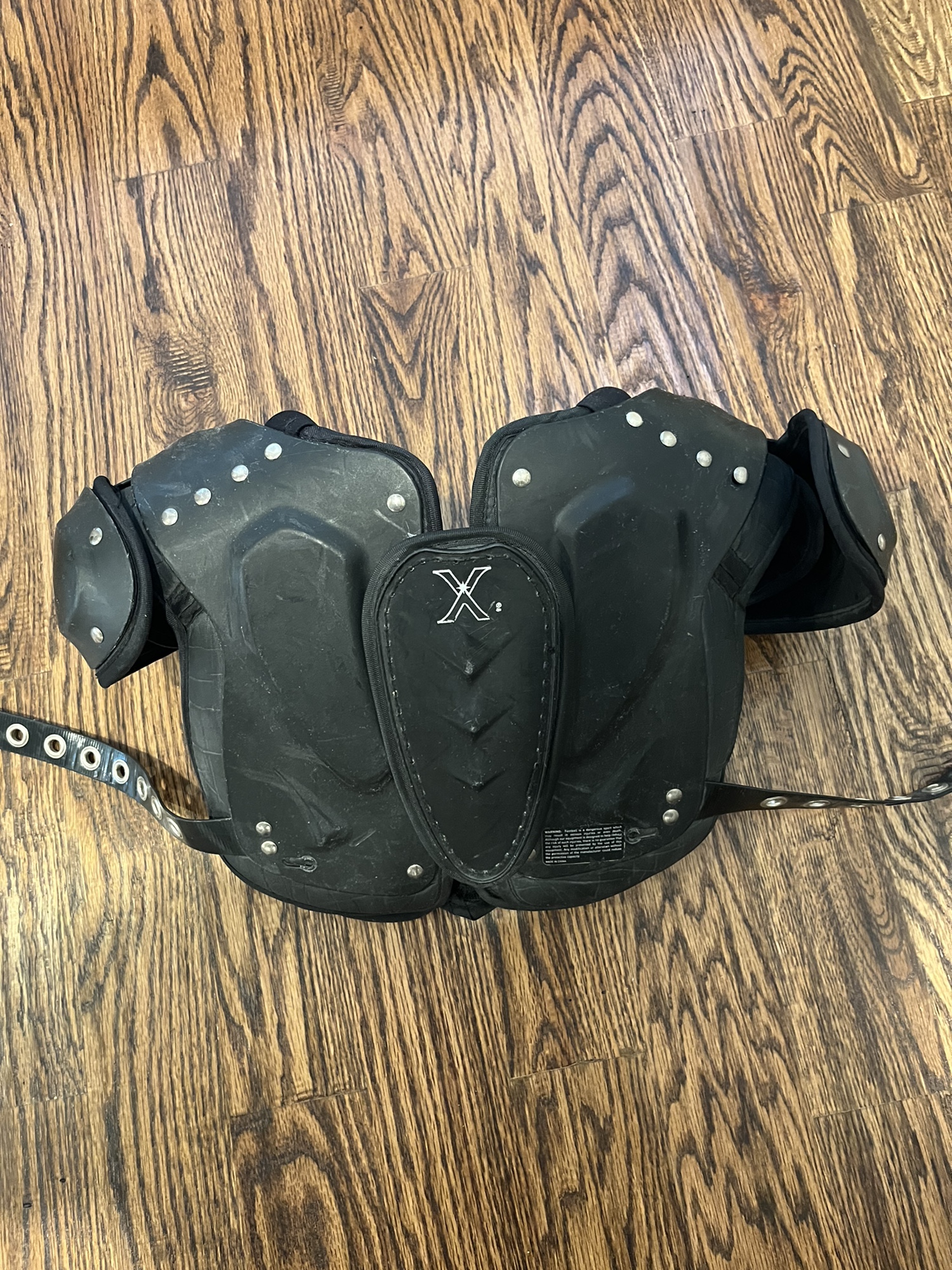 Youth Large Xenith Fly Shoulder Pads SidelineSwap