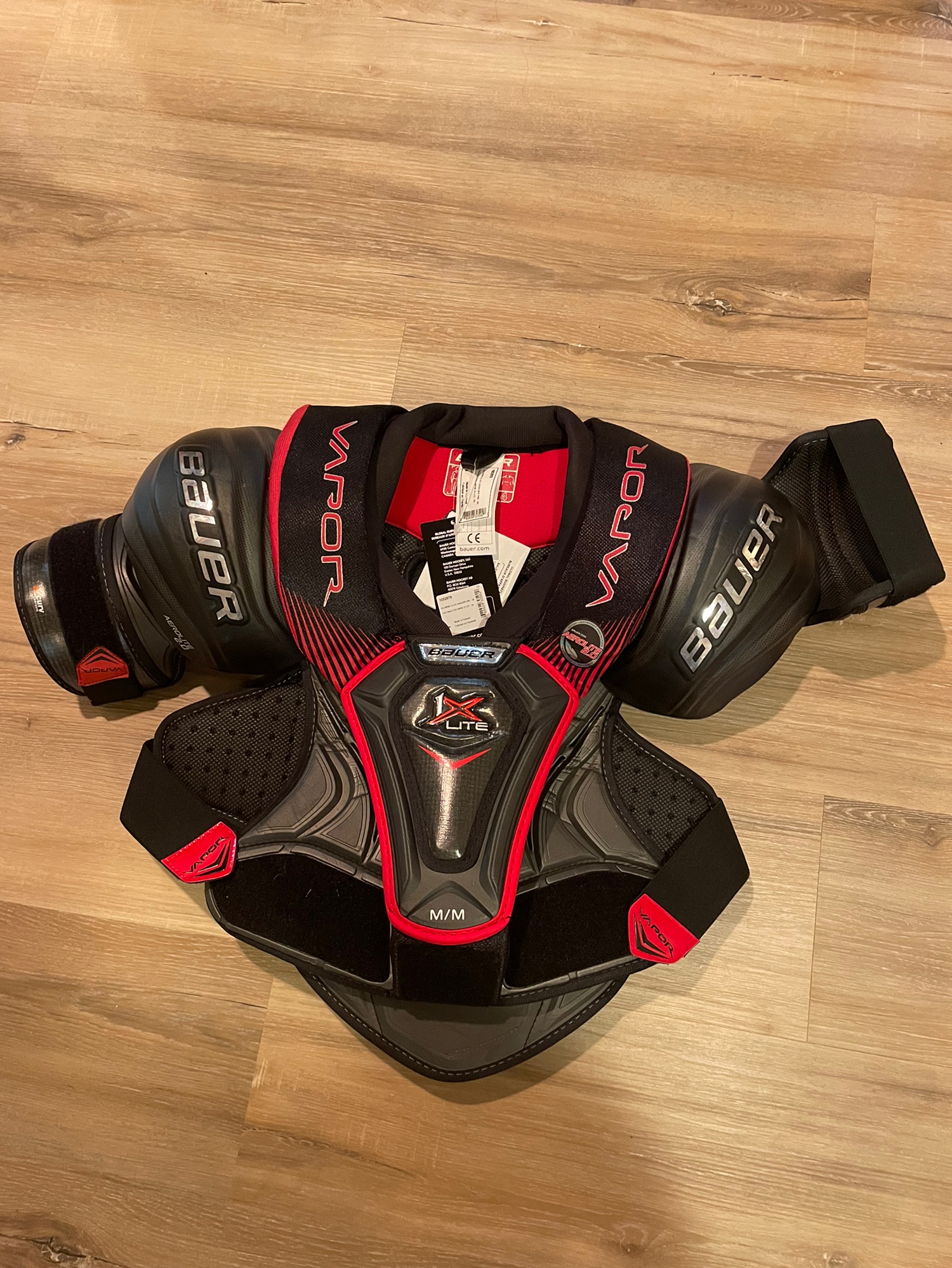 Senior Medium Bauer Pro Stock Vapor 1X Shoulder Pads SidelineSwap