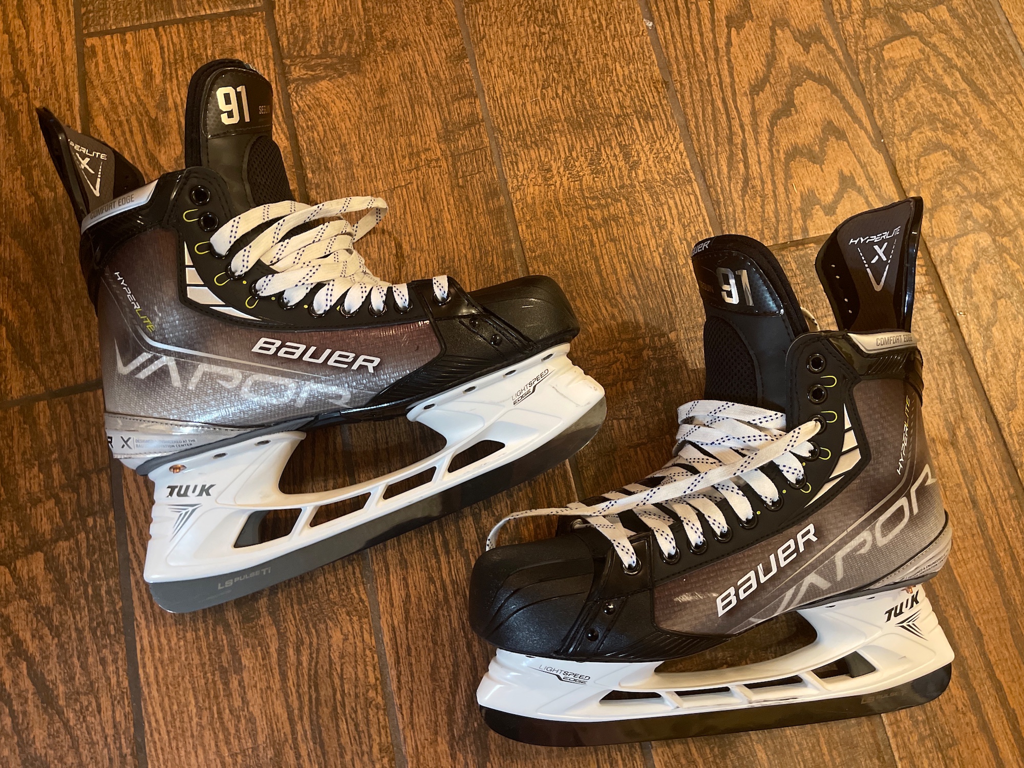 Bauer Pro Stock Size 11 Vapor Hyperlite Hockey Skates SidelineSwap