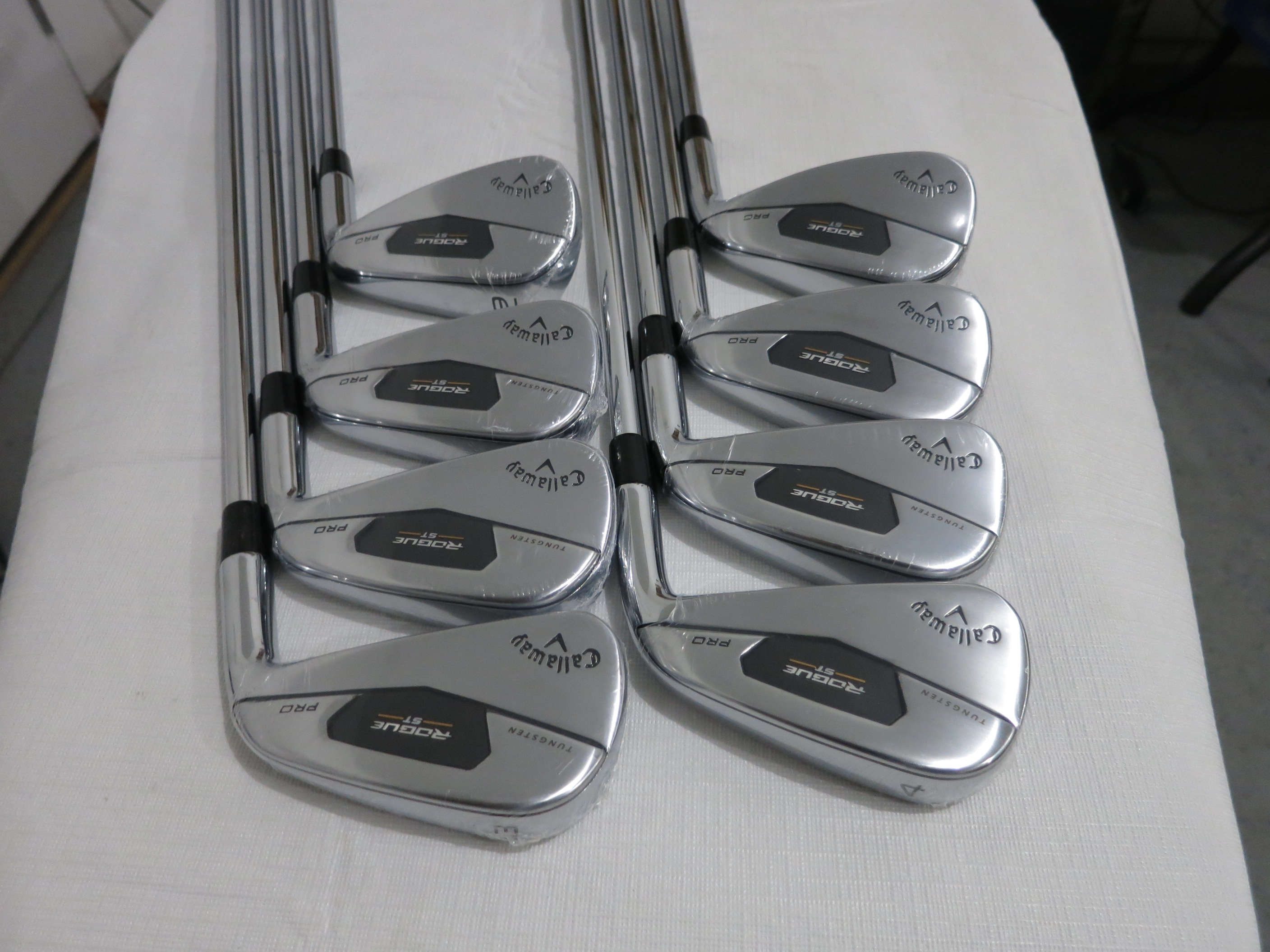 Callaway Rogue ST Pro Iron Set 3PW Project X Rifle 6.0 Stiff Steel