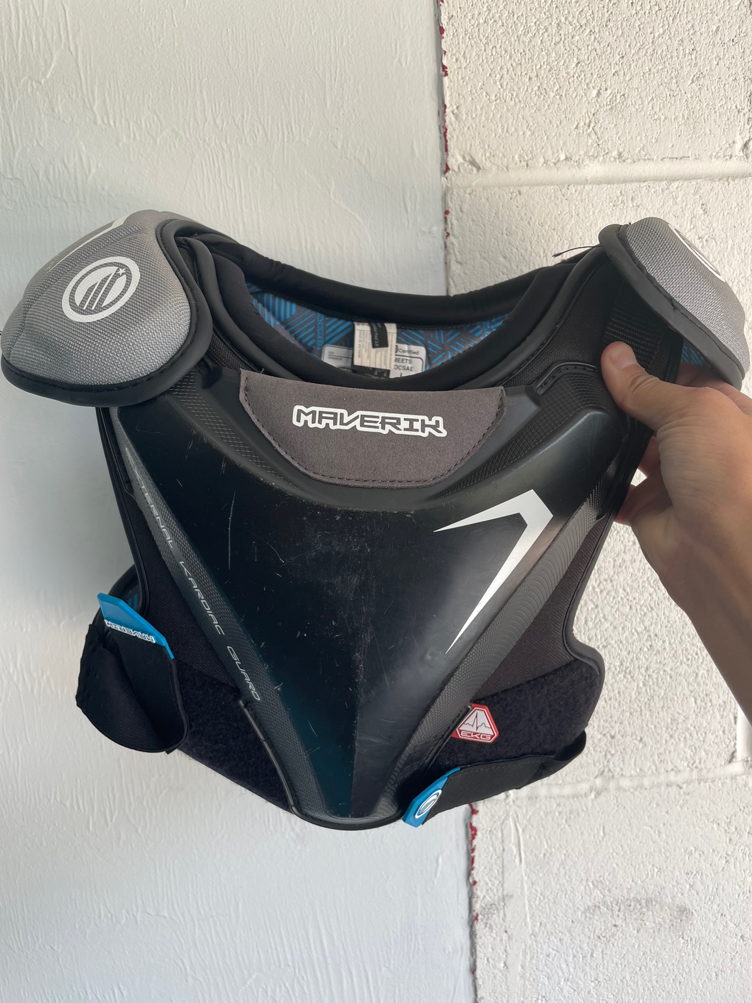 Maverick lacrosse youth small chest protector meets ekg and NOCSAE standards 2022 SidelineSwap