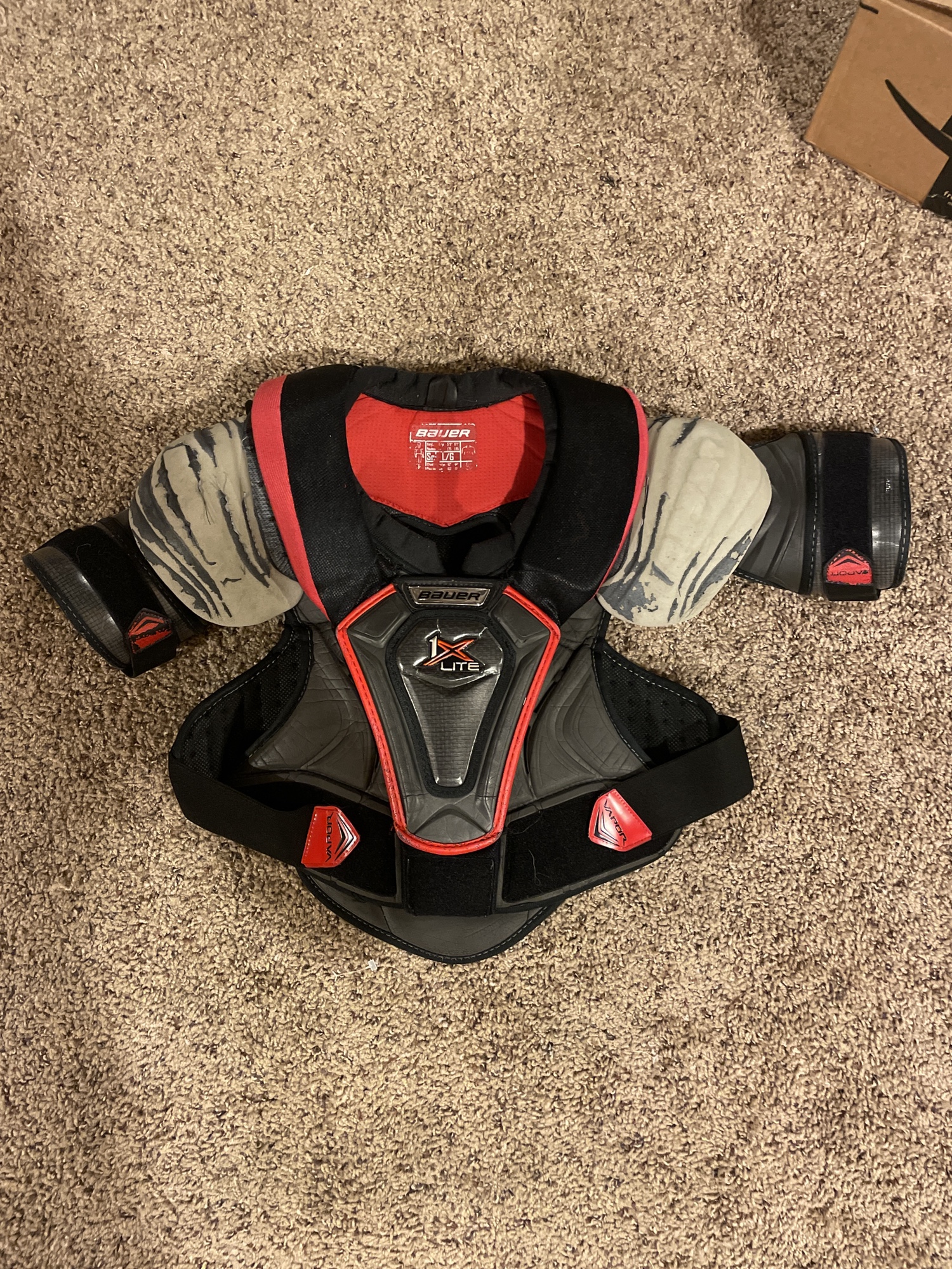 Senior Large Bauer Vapor 1X Lite Shoulder Pads SidelineSwap