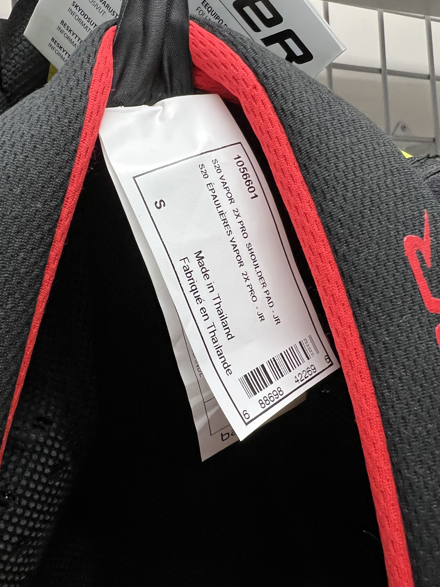 Junior Small Bauer Vapor 2x pro Shoulder Pads SidelineSwap