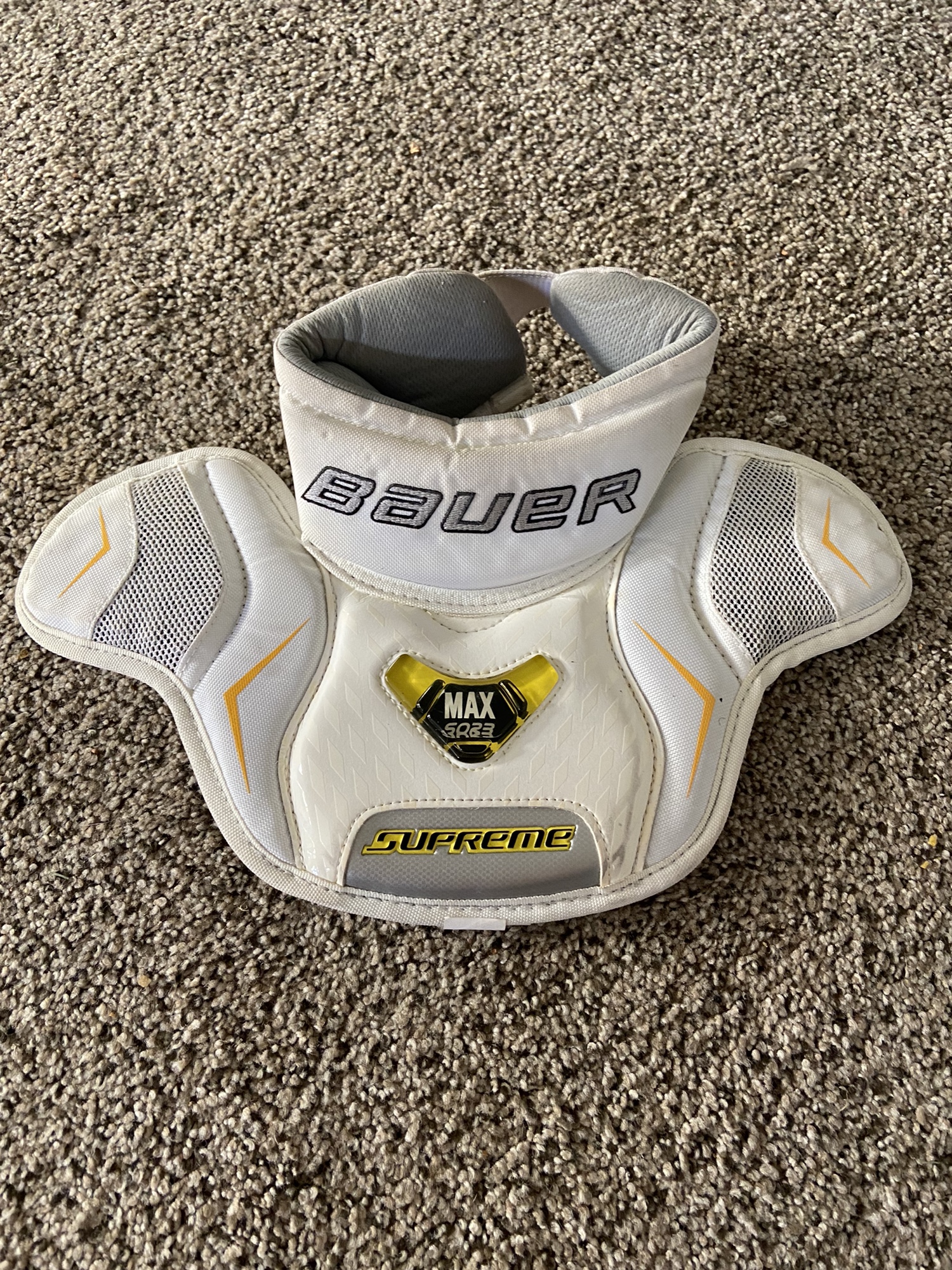 Used Bauer Bauer Jr. Goalie Neck Protector SidelineSwap