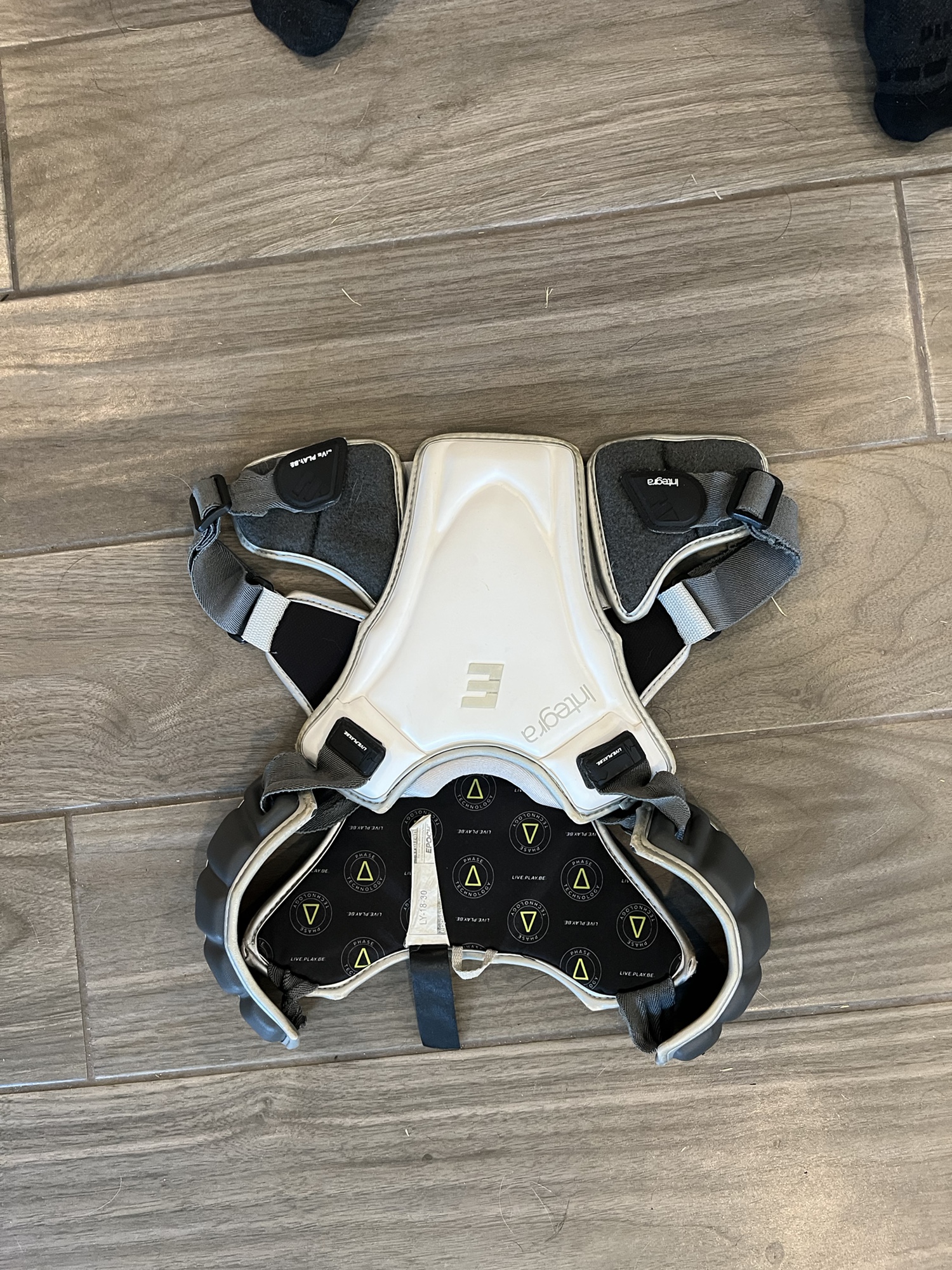 Used Large Epoch Integra Shoulder Pads SidelineSwap