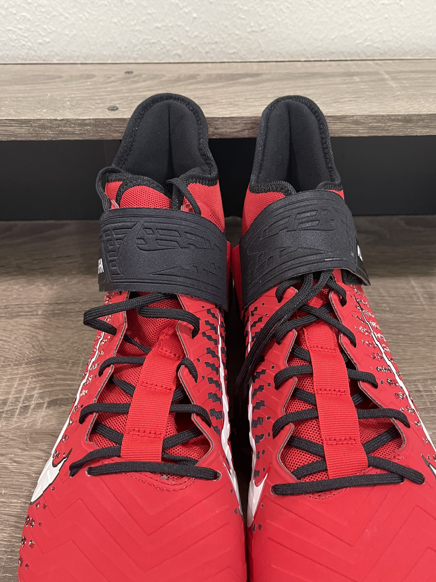 Nike Alpha Menace Pro 2 Mid Football Cleats Red Black AQ3209601 Men's