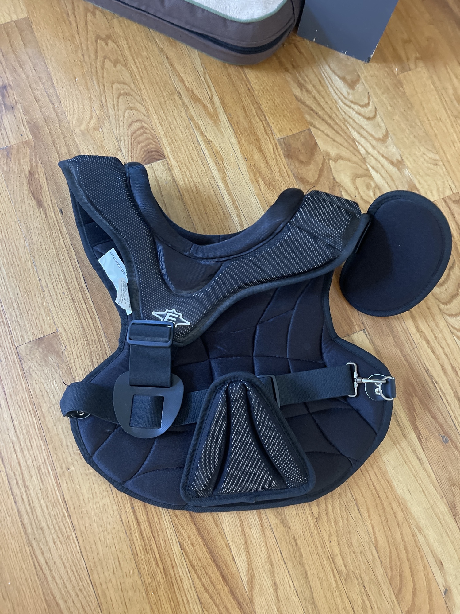 Easton Elite X Catcher's Chest Protector SidelineSwap