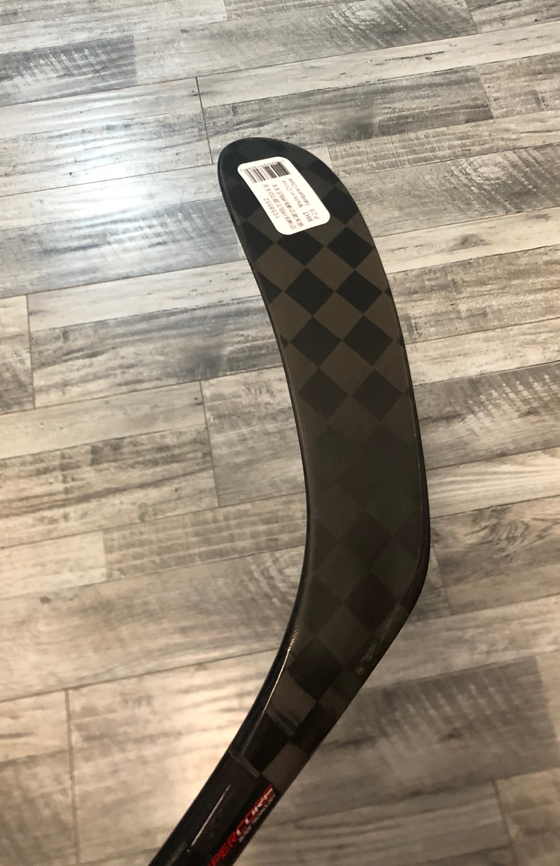 New! 55 Flex RH P28 Vapor Hyperlite Hockey Stick SidelineSwap