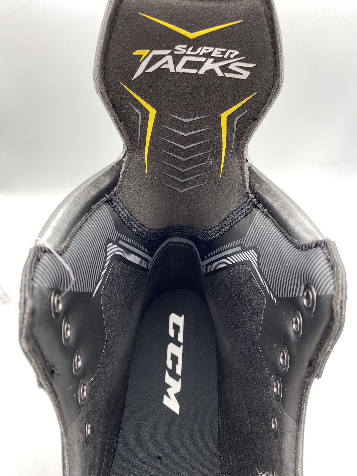 NEW CCM AS1 Inline Skate, Size 9 SidelineSwap