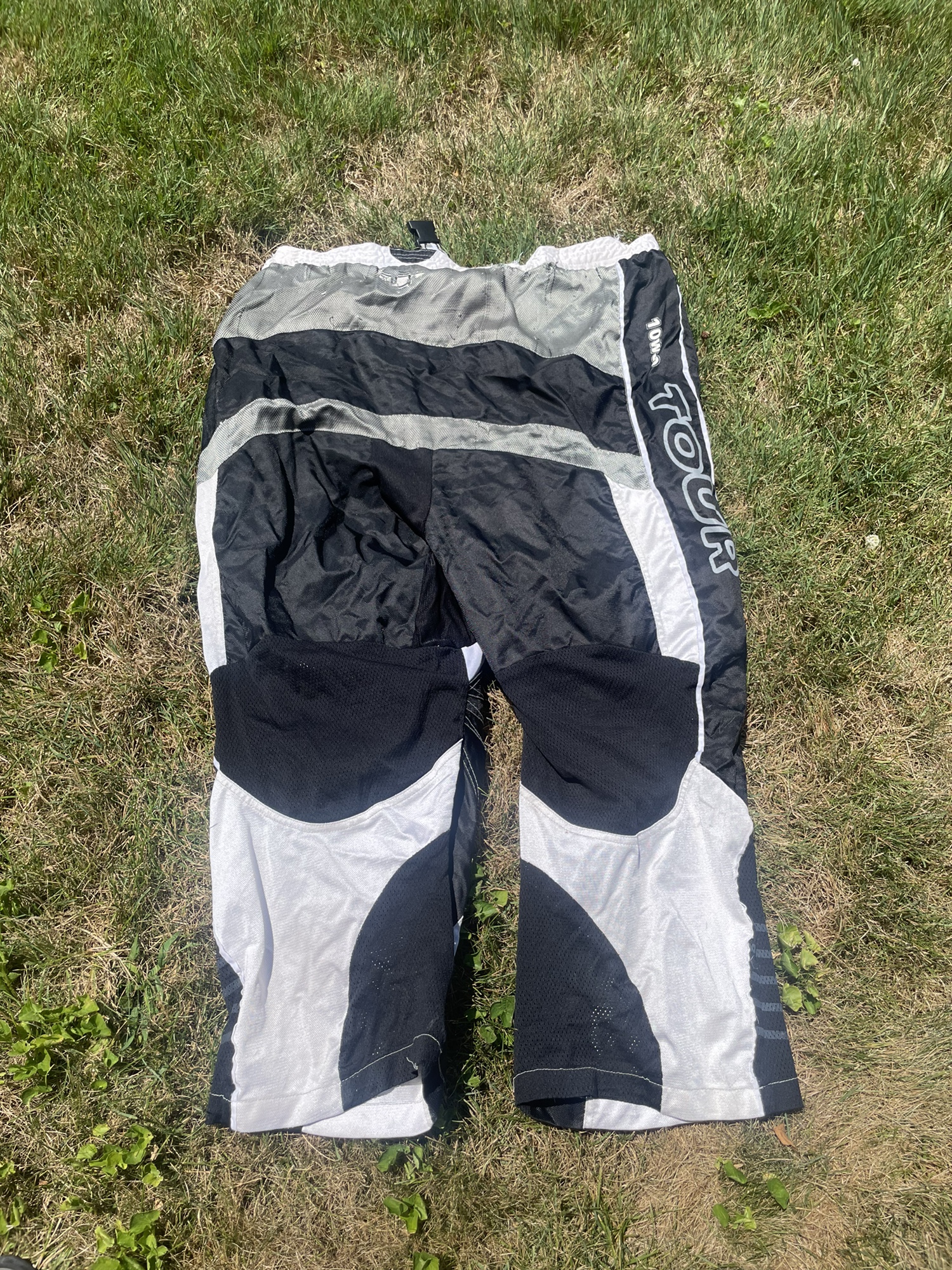 Roller Hockey Pants L SidelineSwap