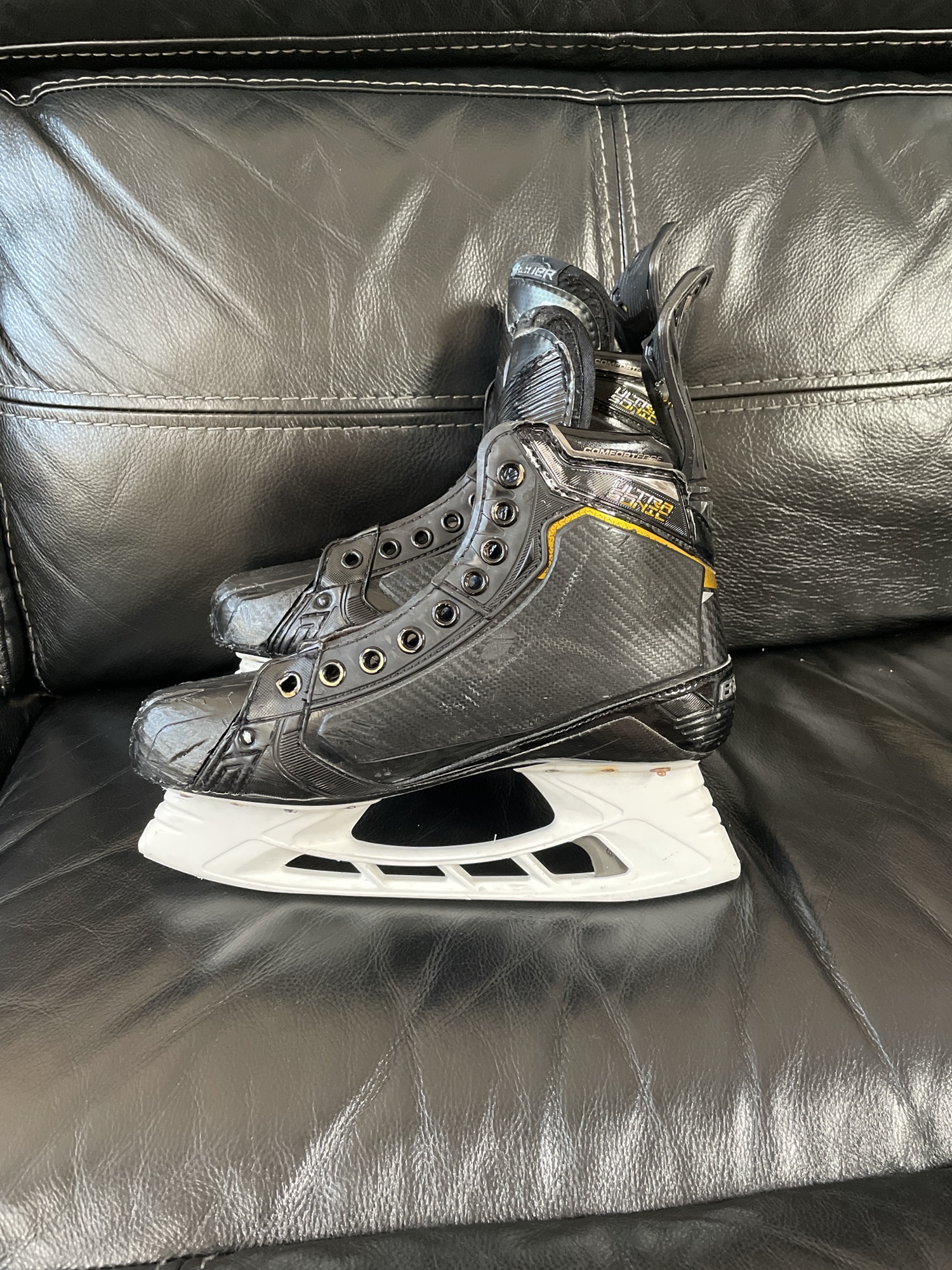 Used Bauer Extra Wide (EE) Width Pro Stock Size 7 Supreme UltraSonic