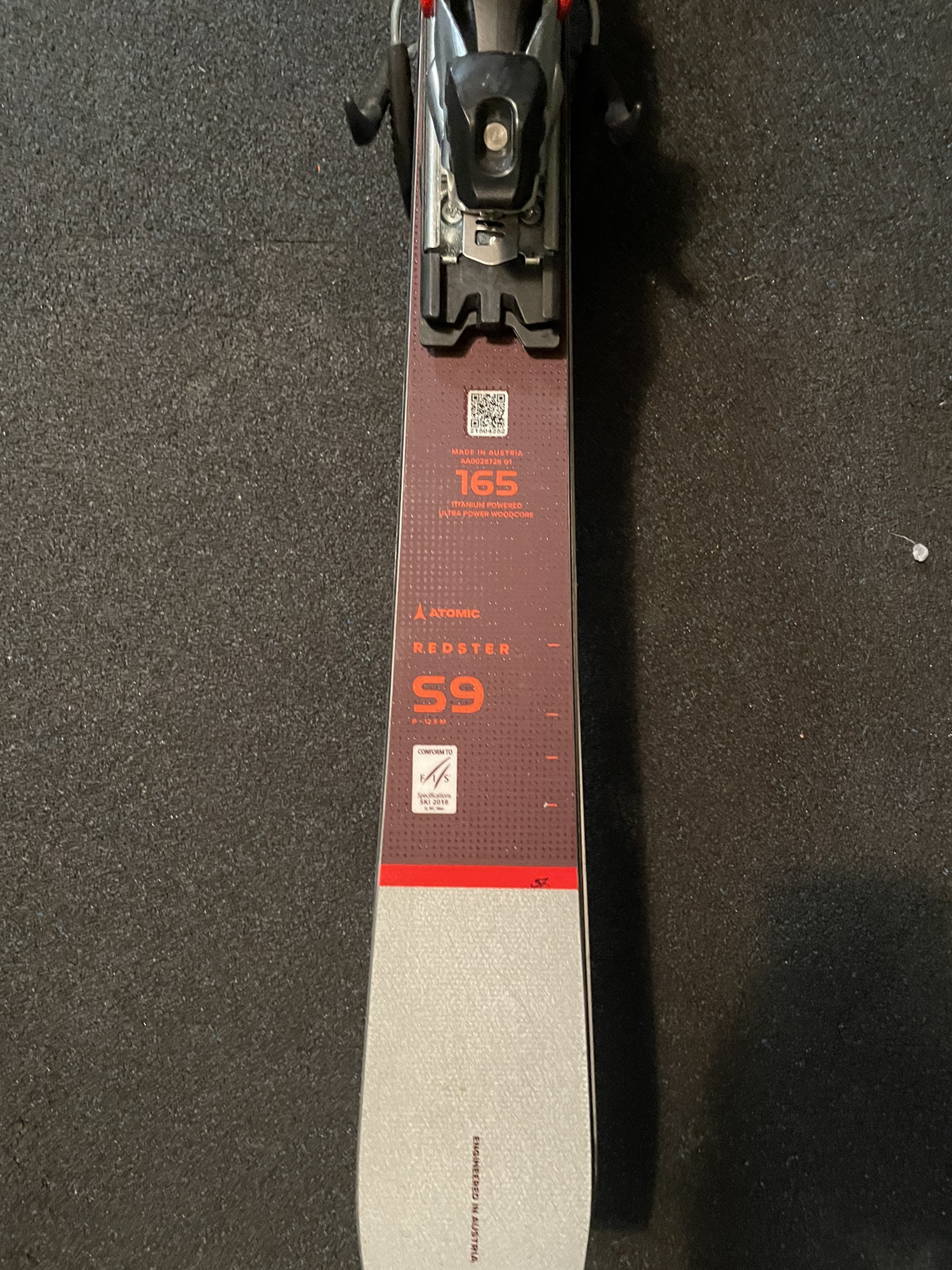 Atomic Redster mens FIS S9 SL w/ x19 bindings SidelineSwap