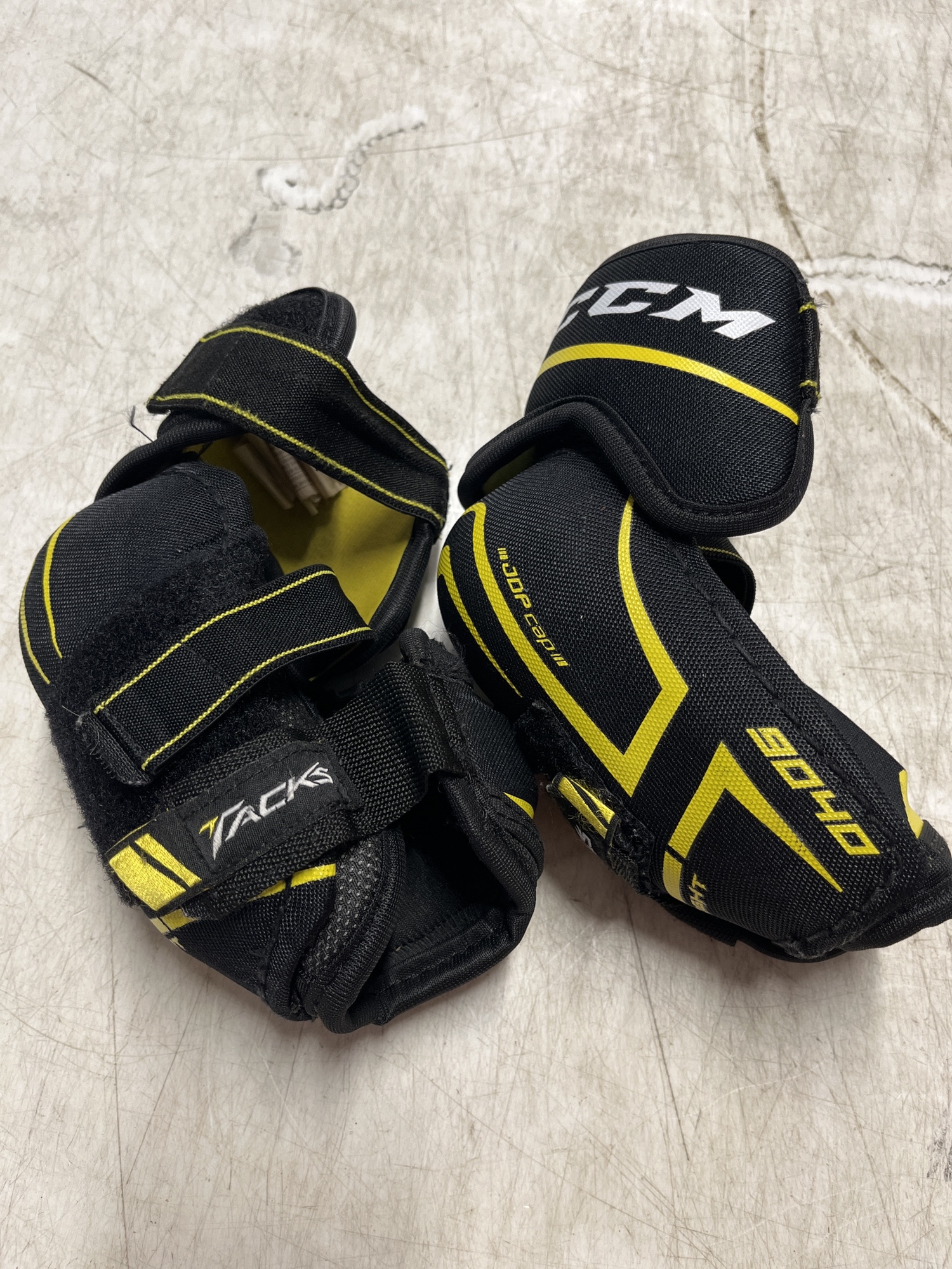 CCM Tacks 9040 Elbow Pads SidelineSwap
