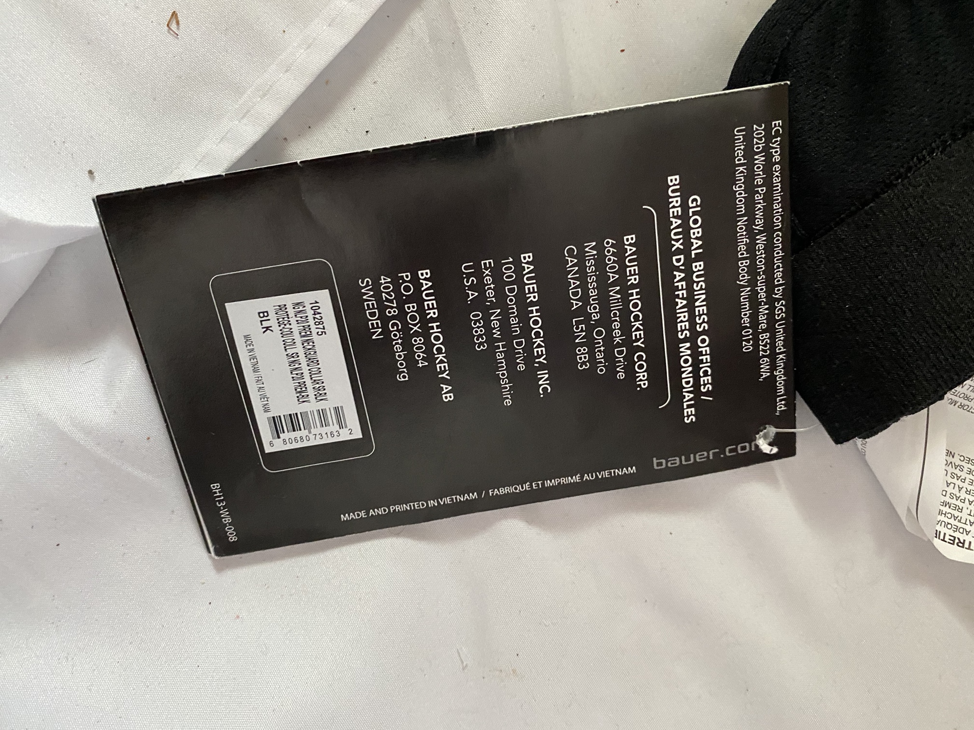 Brand New Bauer NLP20 Neck guard SidelineSwap