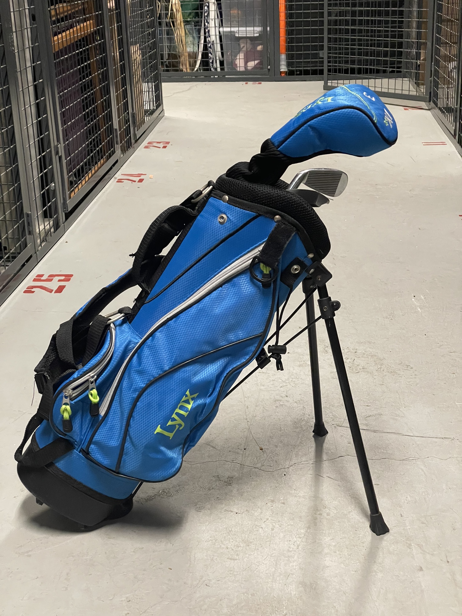 Lynx Youth Golf Clubs Complete Set SidelineSwap