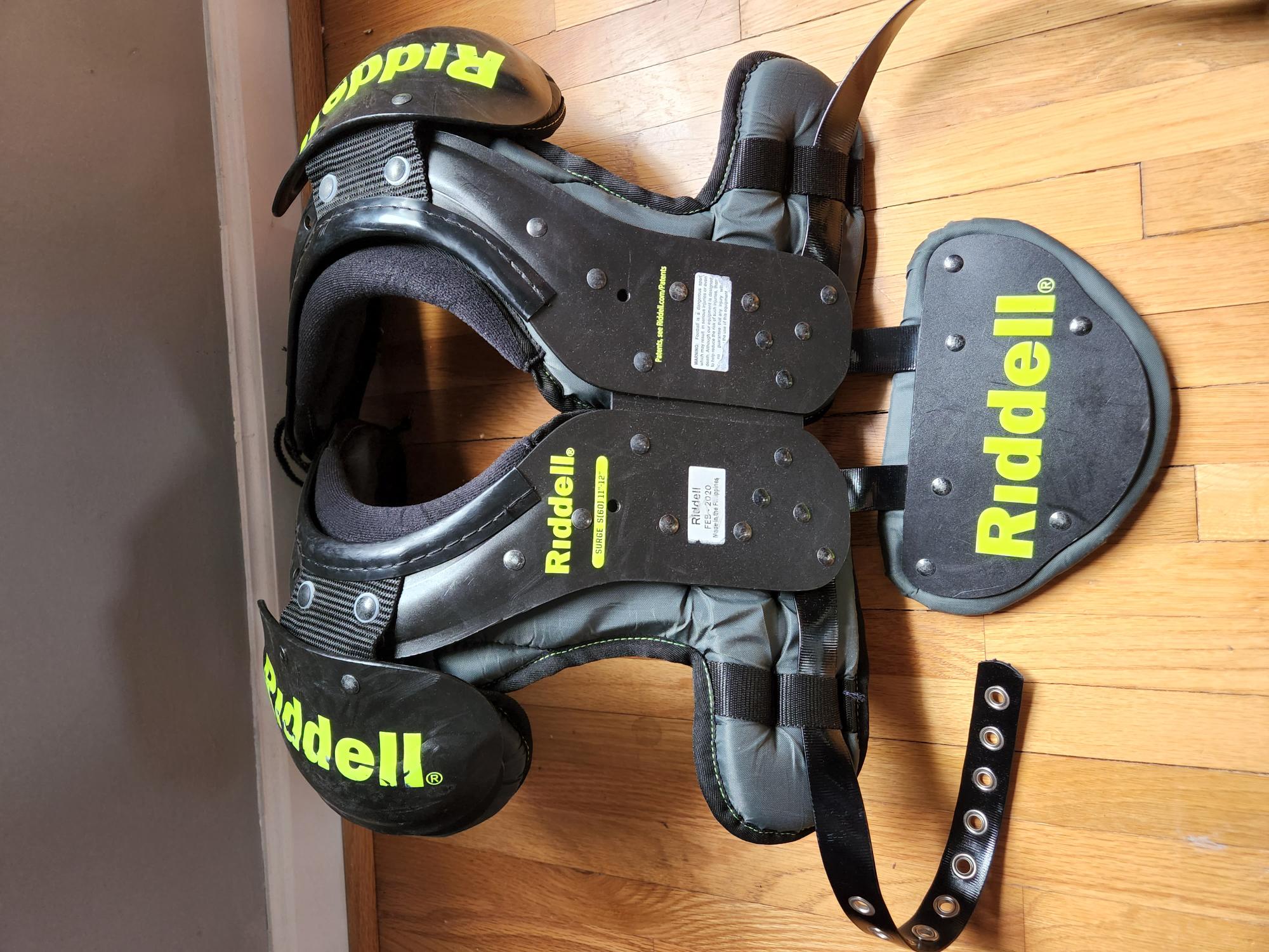 Used Youth Small Riddell Surge Shoulder Pads SidelineSwap