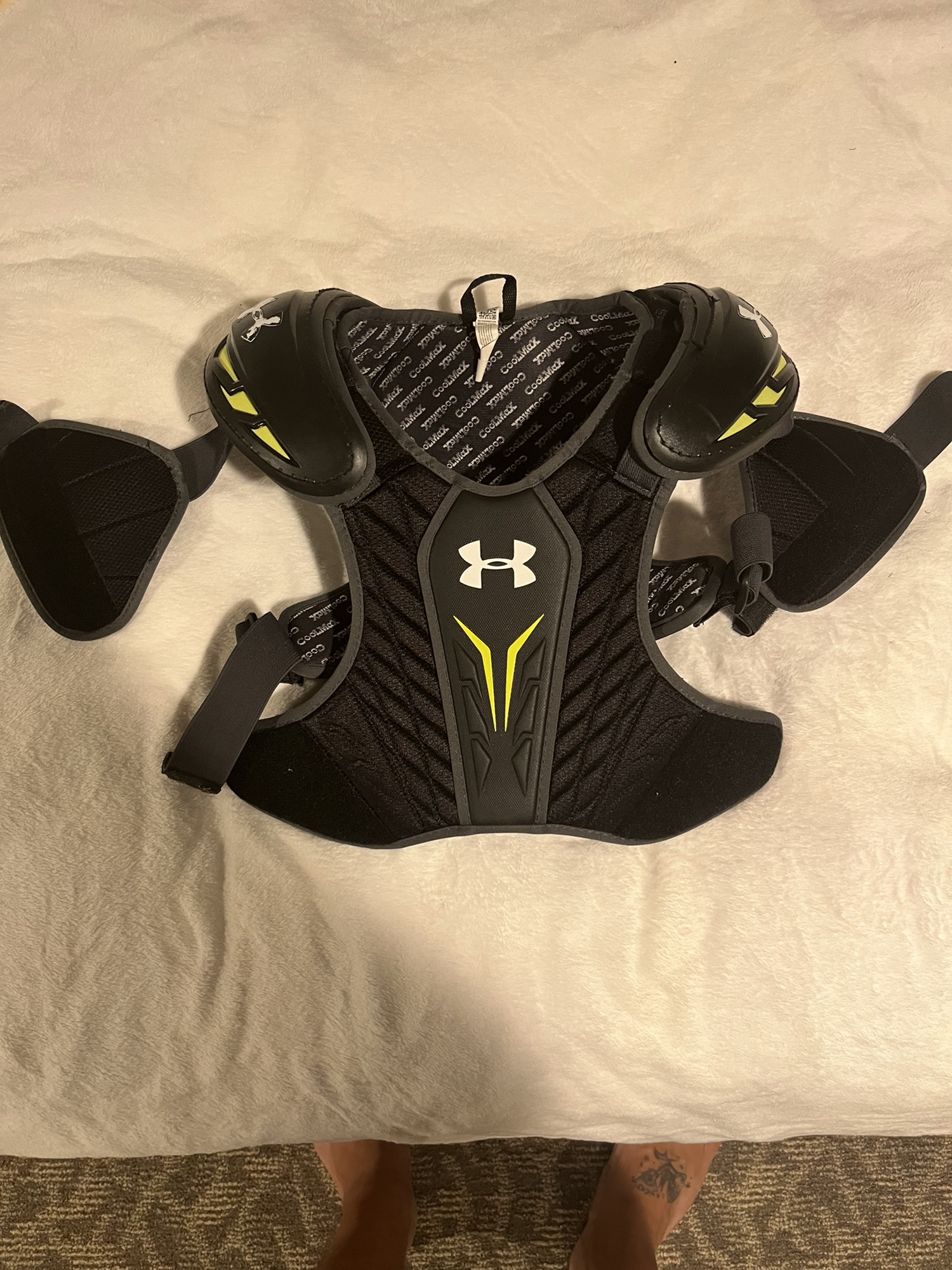 Under Armour lacrosse shoulder pads SidelineSwap