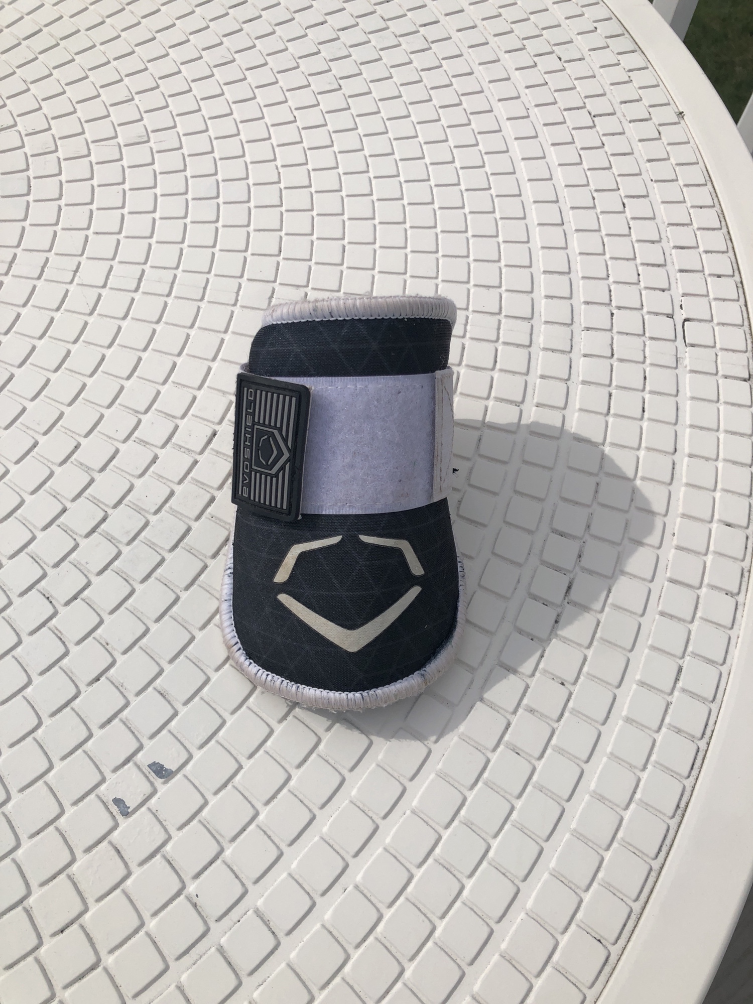 Used Senior EvoShield Elbow Protection Elbow Guard SidelineSwap