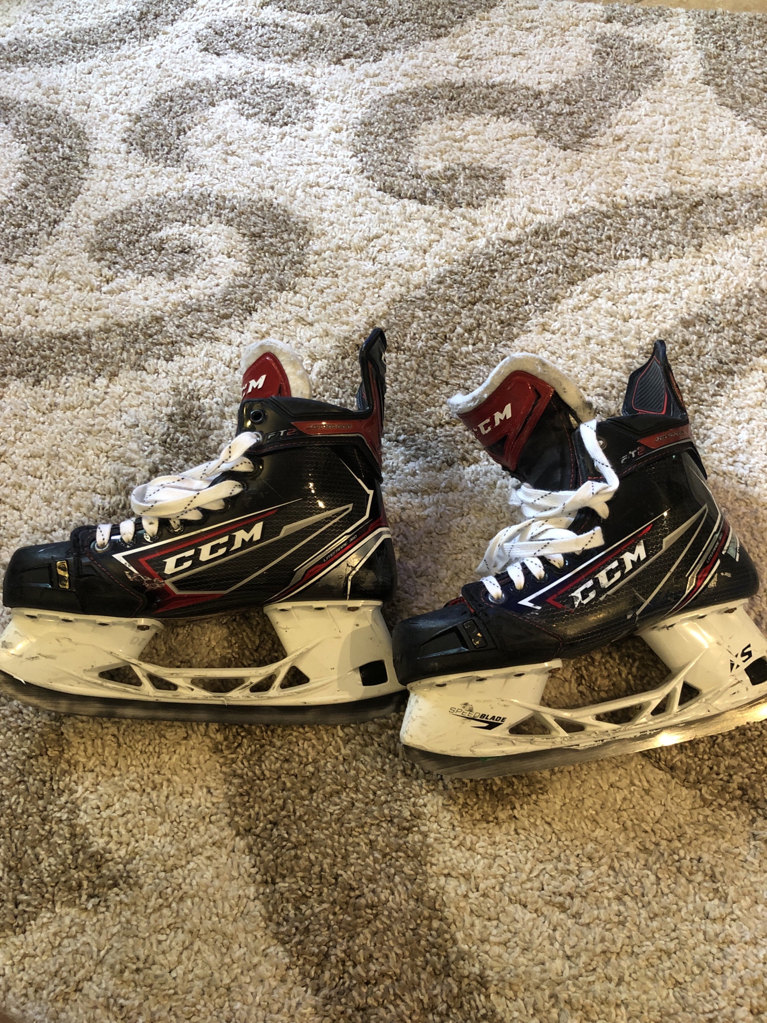 Senior Used CCM Jetspeed FT2 skates. Size 7. WITH blades. SidelineSwap