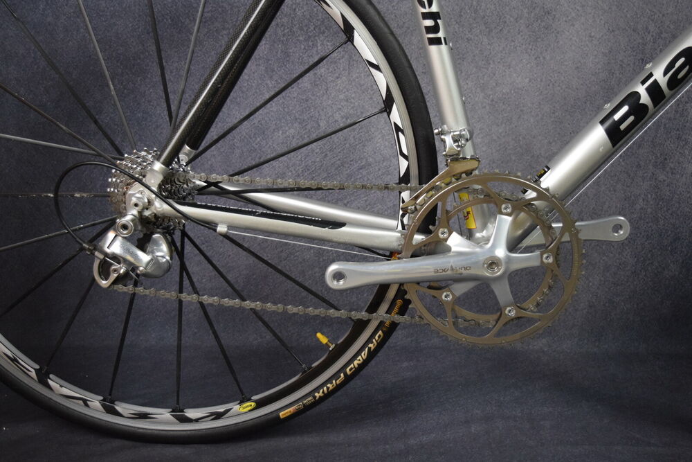 bianchi giro road bike