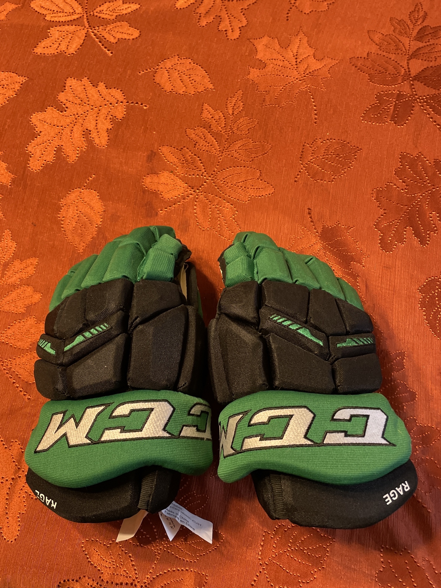Carolina Rage Hockey gloves SidelineSwap