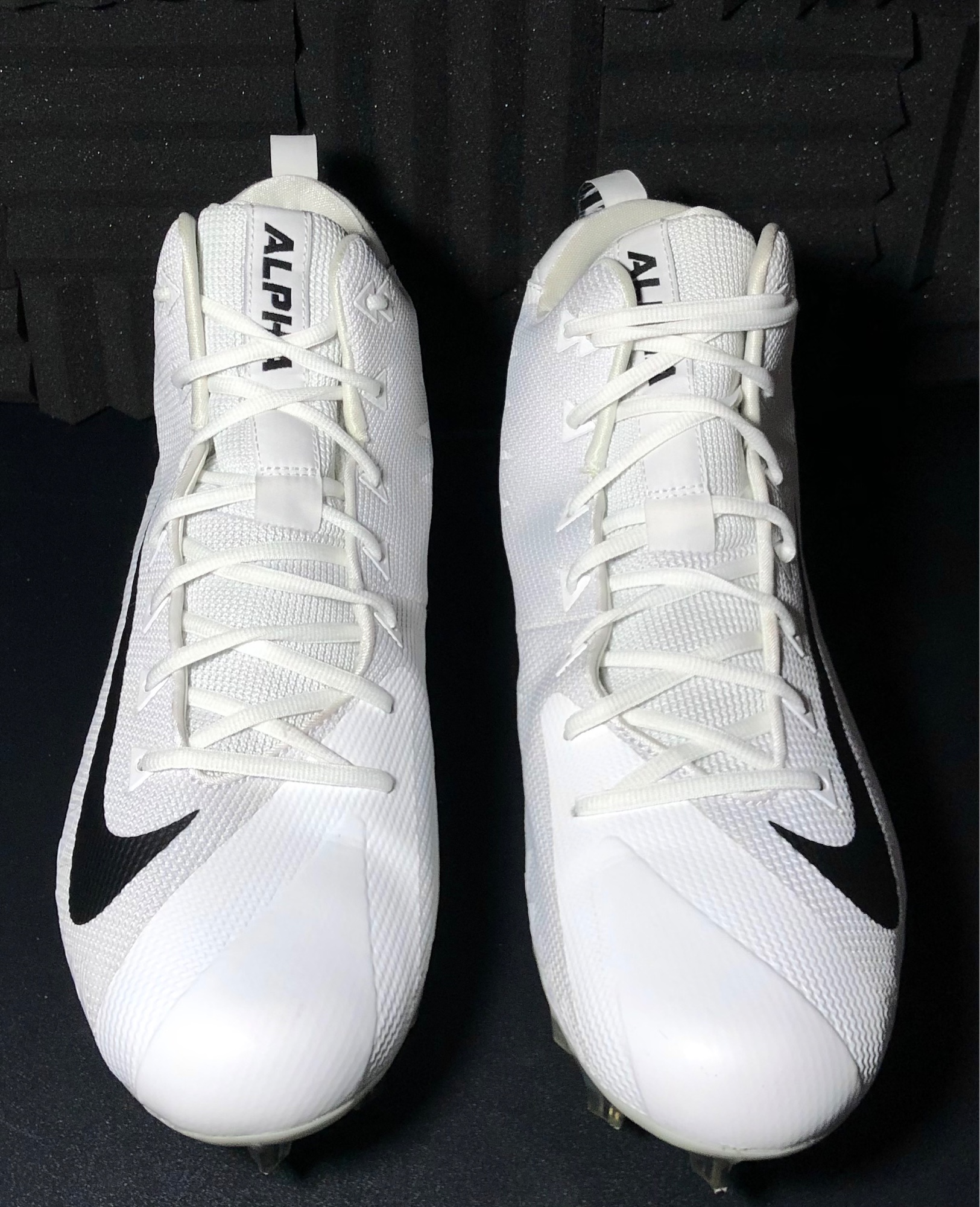 nike alpha menace pro mid