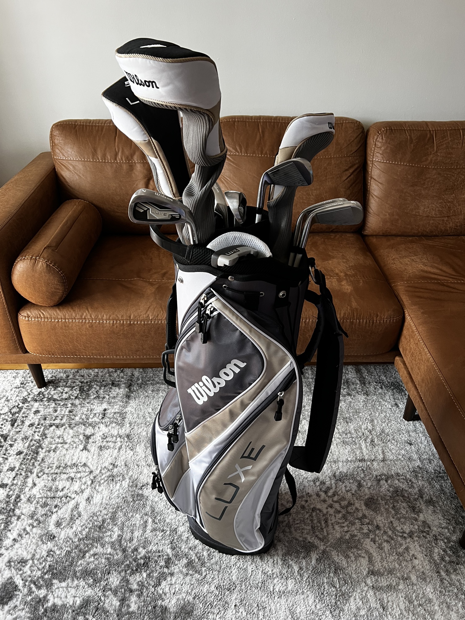 Wilson women’s luxe complete golf set SidelineSwap