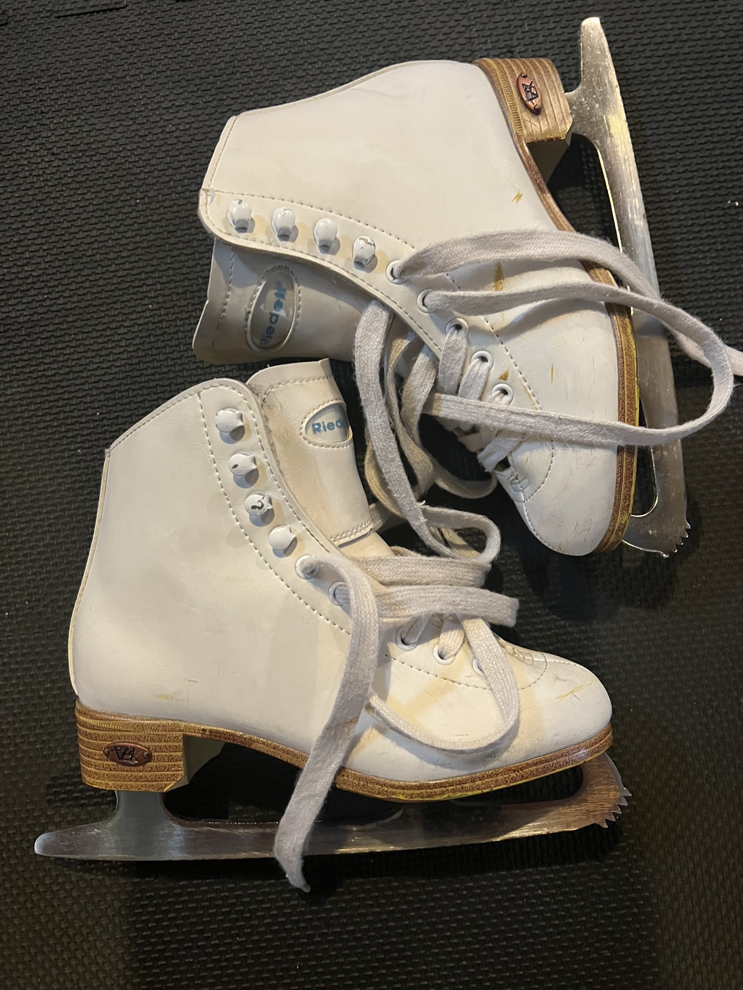Used Riedell Size 2 Figure Skates SidelineSwap