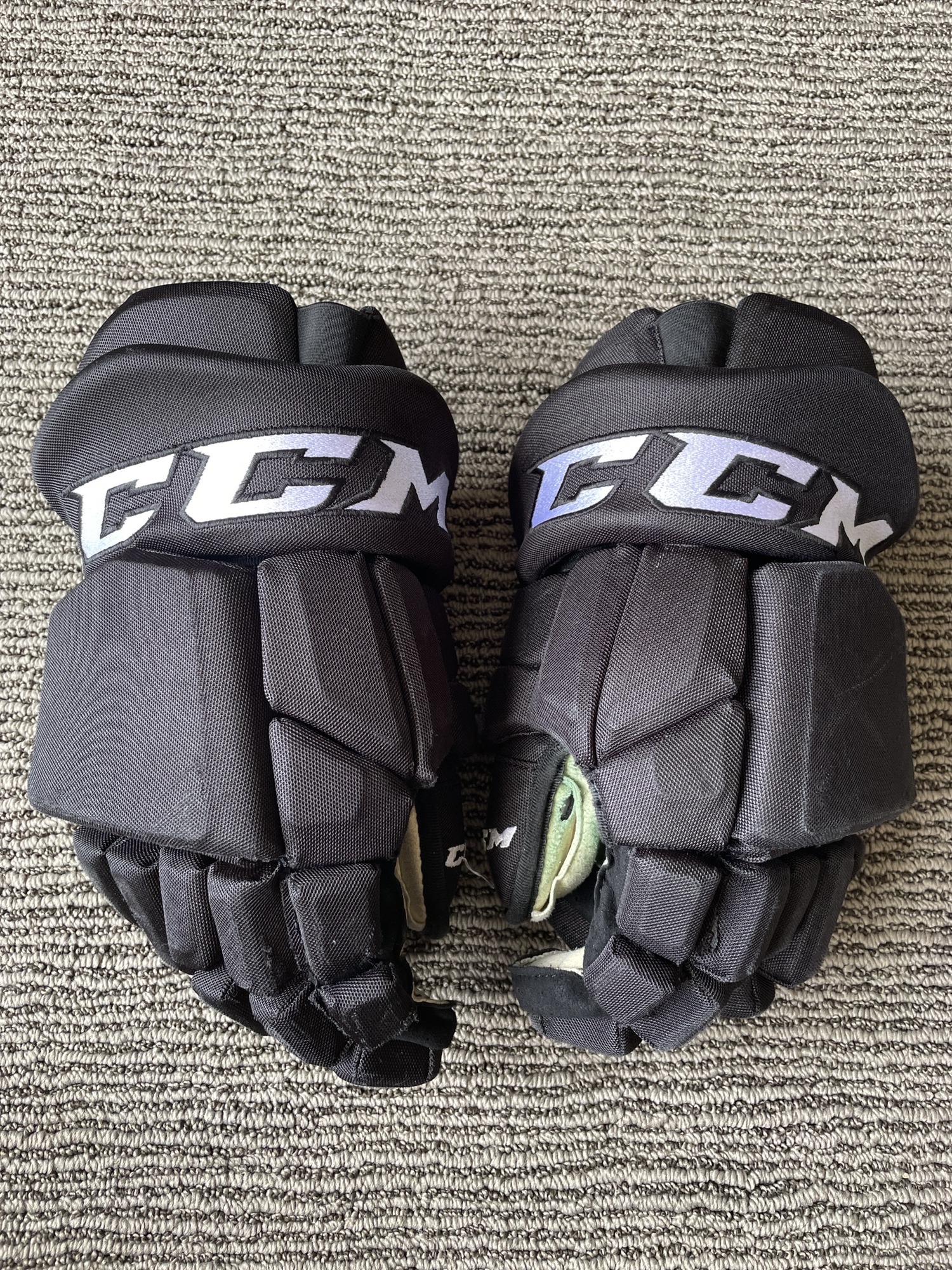 Black CCM HGTKPP Pro Stock Gloves w/shot blocker padding SidelineSwap