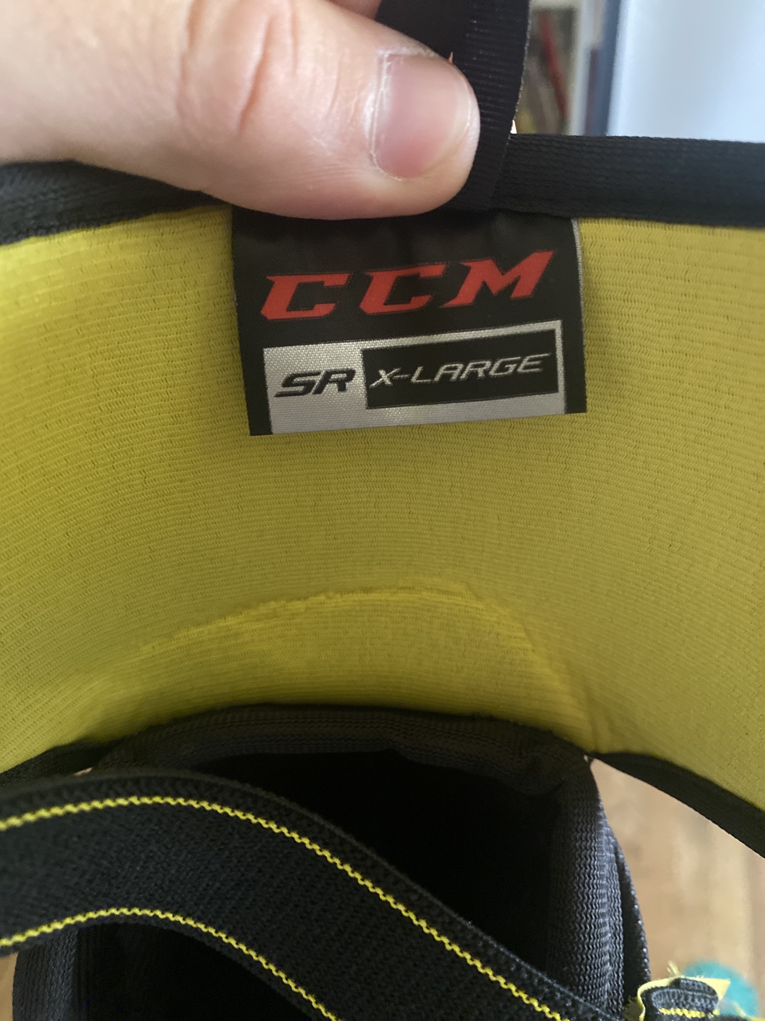 Used Extra Large CCM Tacks 3092 Elbow Pads SidelineSwap