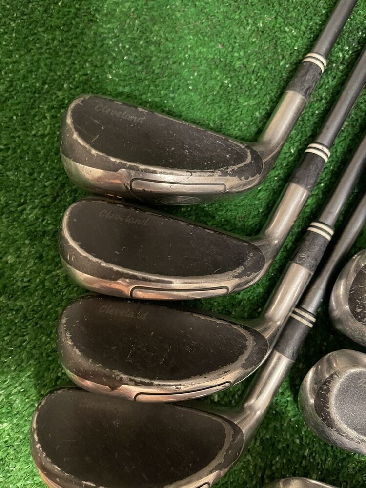 Cleveland HiBore Hybrid Irons Set 3PW Regular Graphite Shafts Left