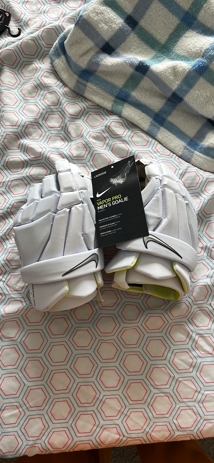 New Goalie Nike 10" Vapor Pro Lacrosse Gloves SidelineSwap